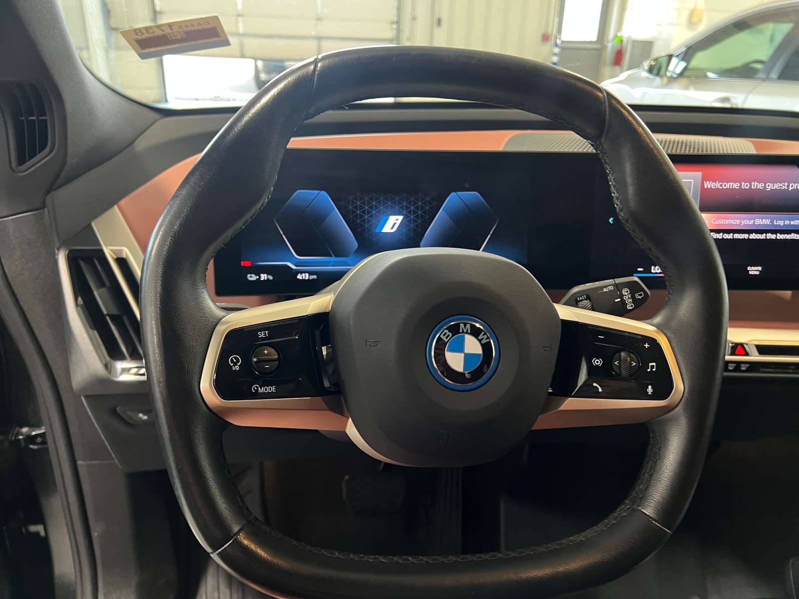 Thumbnail: 2023 BMW iX - 4