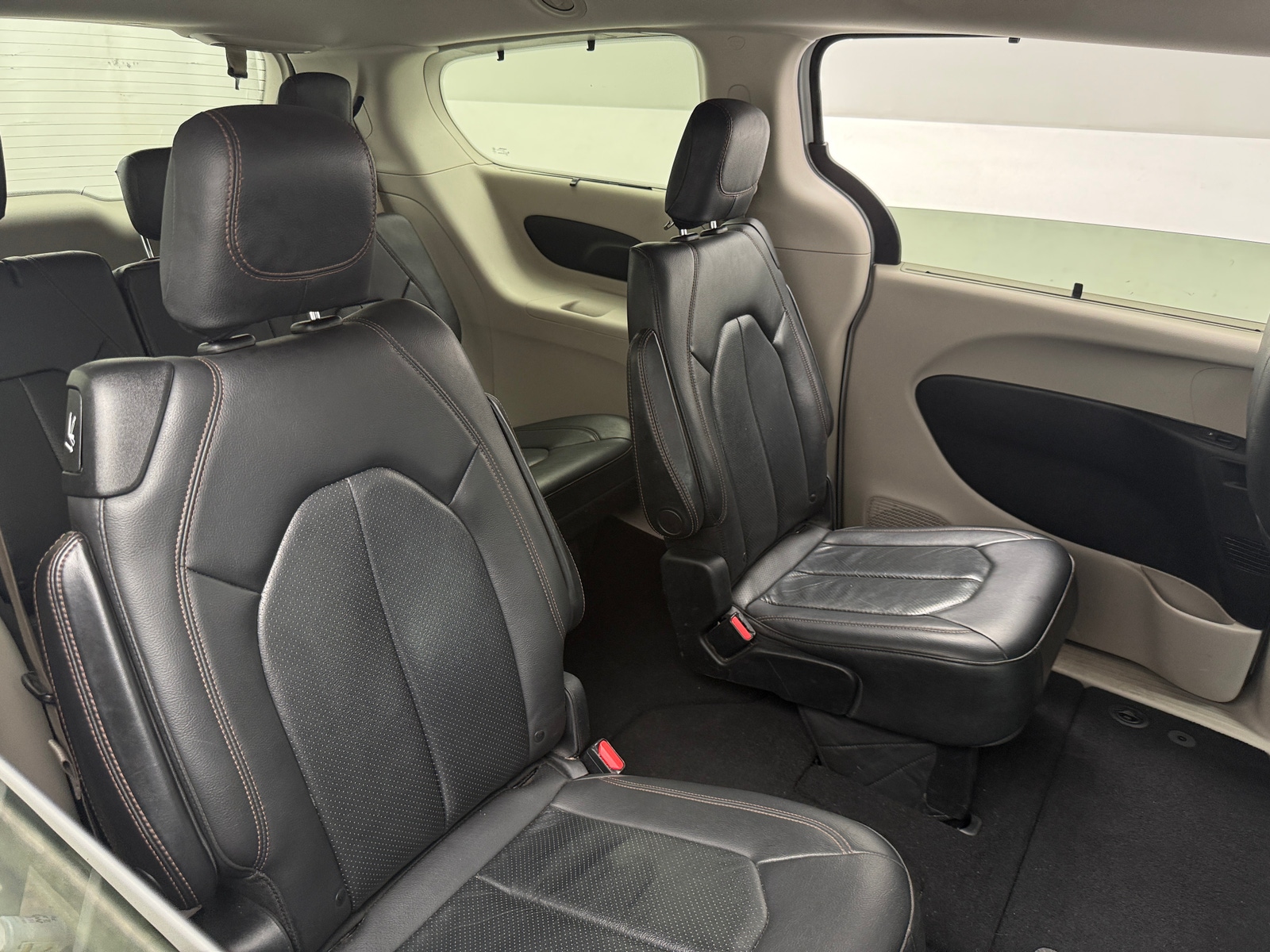 Thumbnail: 2020 Chrysler Pacifica - 6