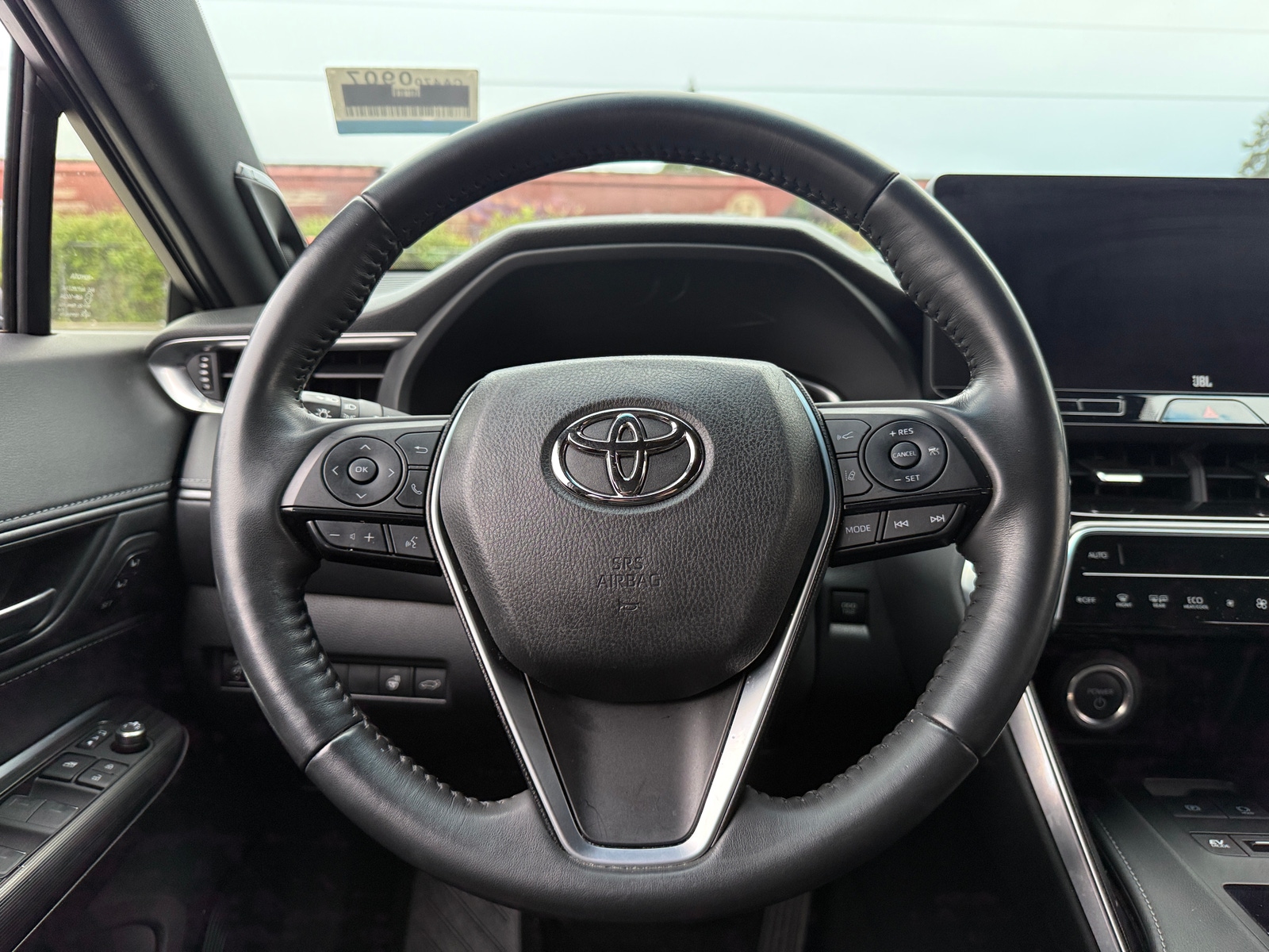 Thumbnail: 2023 Toyota Venza - 4