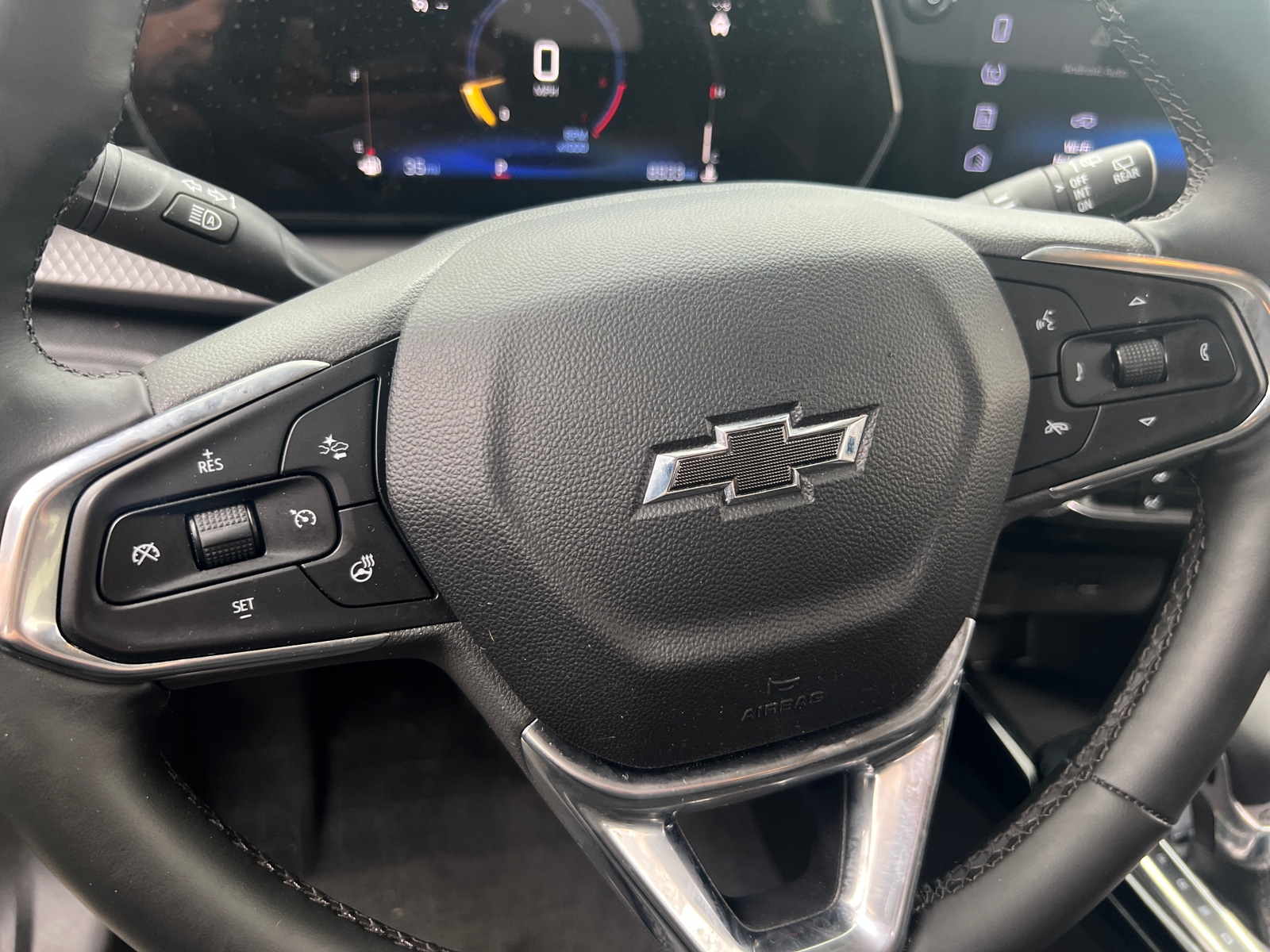 Thumbnail: 2025 Chevrolet Trax - 4