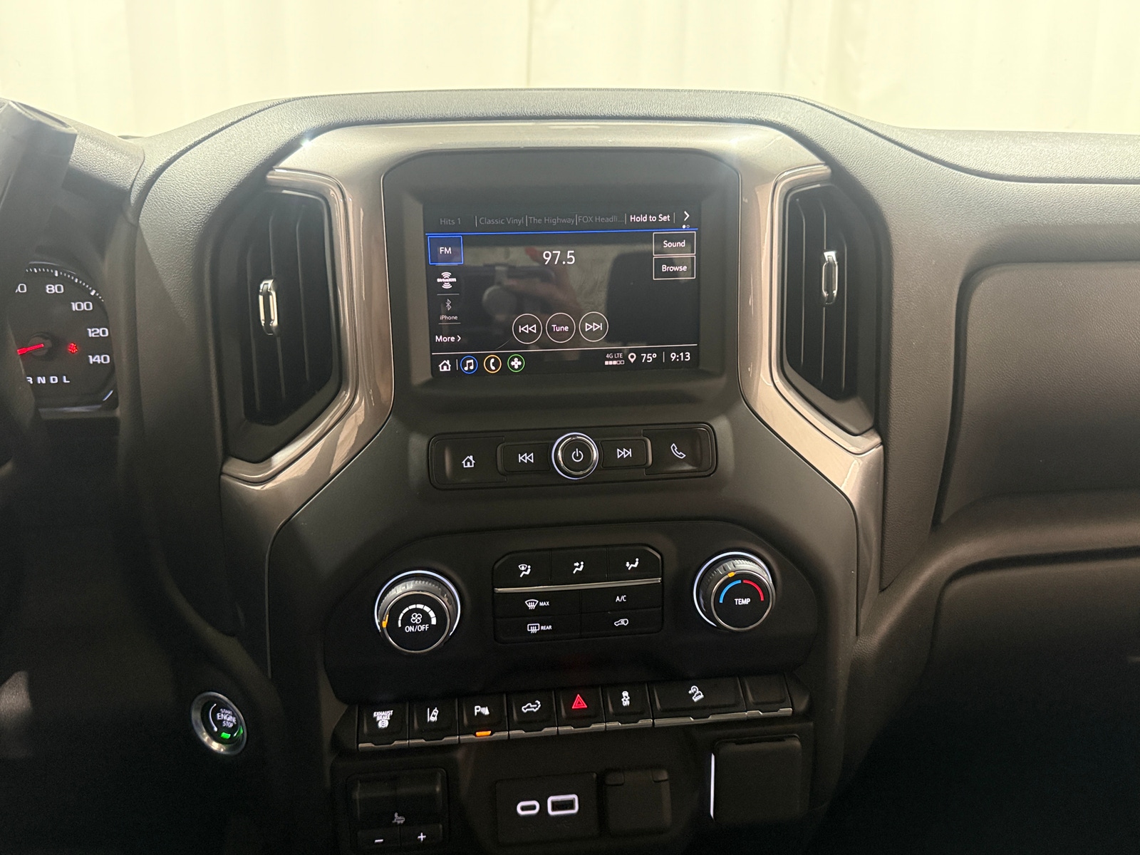 Thumbnail: 2024 Chevrolet Silverado 2500 - 4