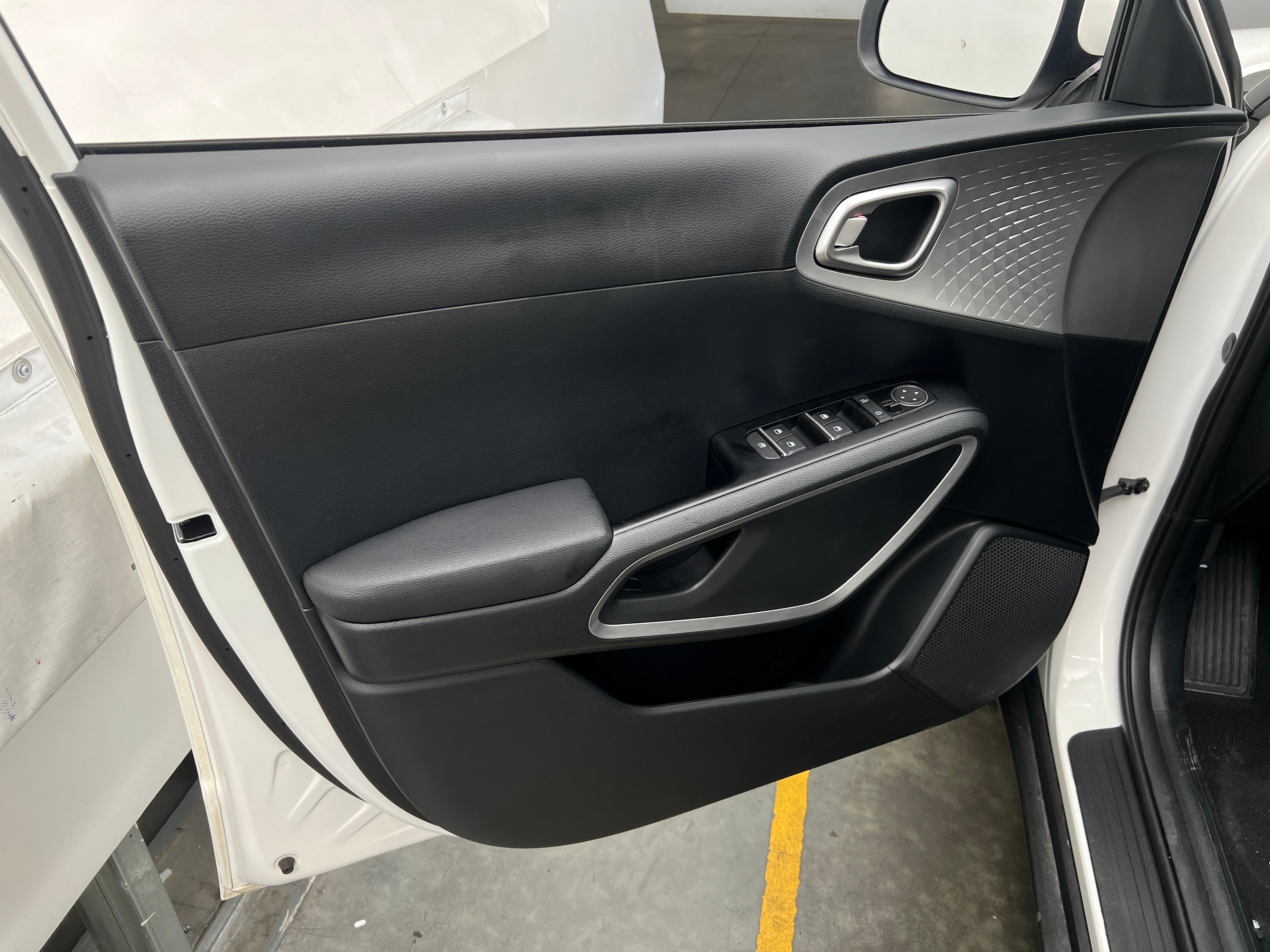 Used 2025 Kia Soul LX with VIN KNDJ23AU1S7955238 for sale in Auburn, WA