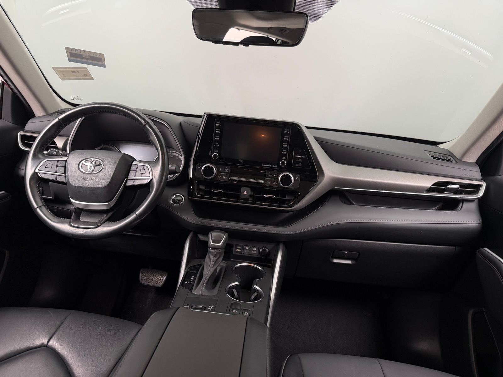 Thumbnail: 2022 Toyota Highlander - 2