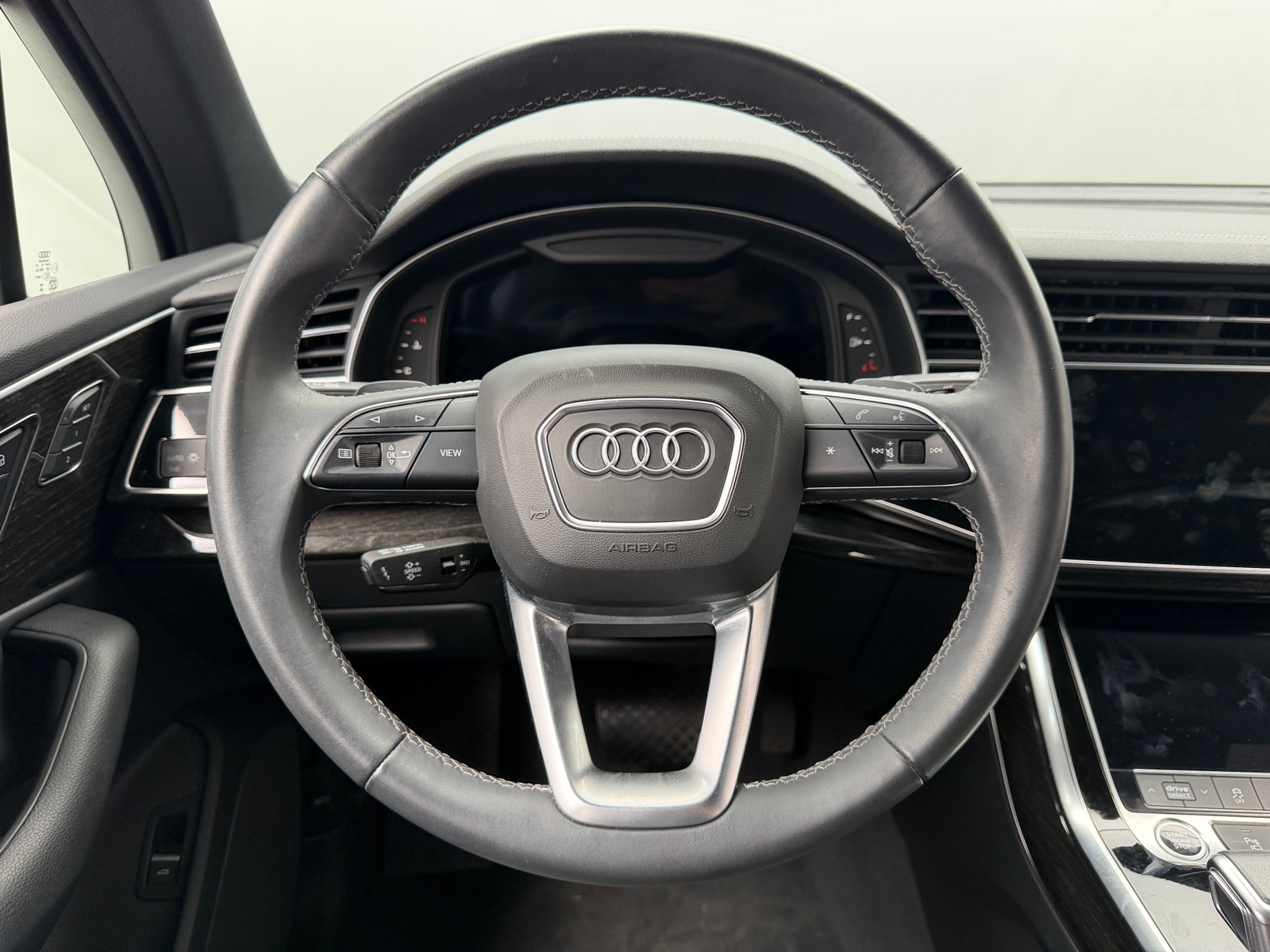 Thumbnail: 2025 Audi Q7 - 4