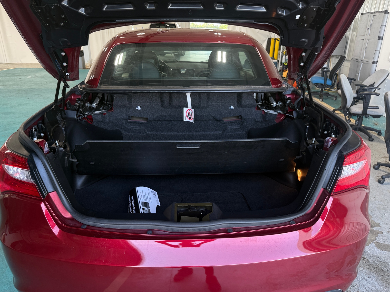 Thumbnail: 2013 Chrysler 200 - 6