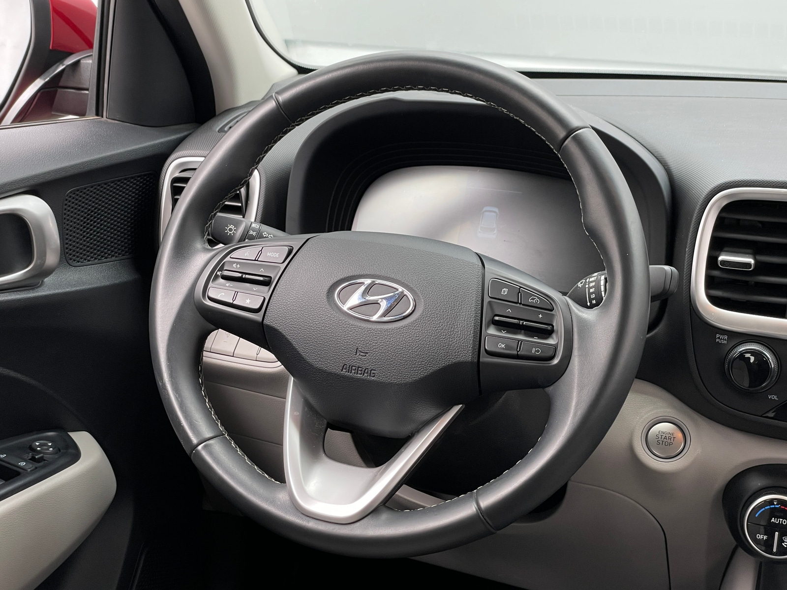 Thumbnail: 2025 Hyundai Venue - 5