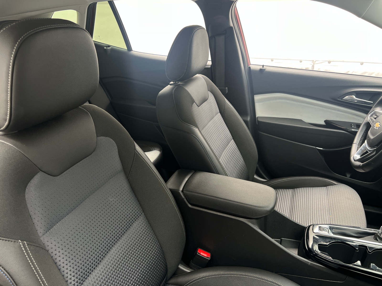 Thumbnail: 2025 Chevrolet Trax - 2