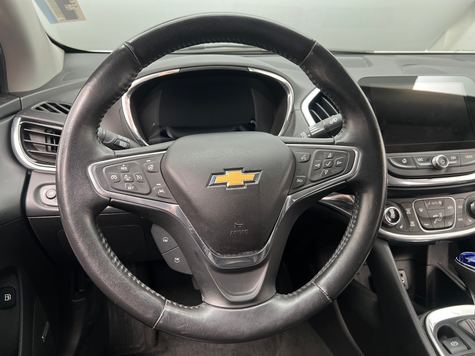 Thumbnail: 2016 Chevrolet Volt - 4