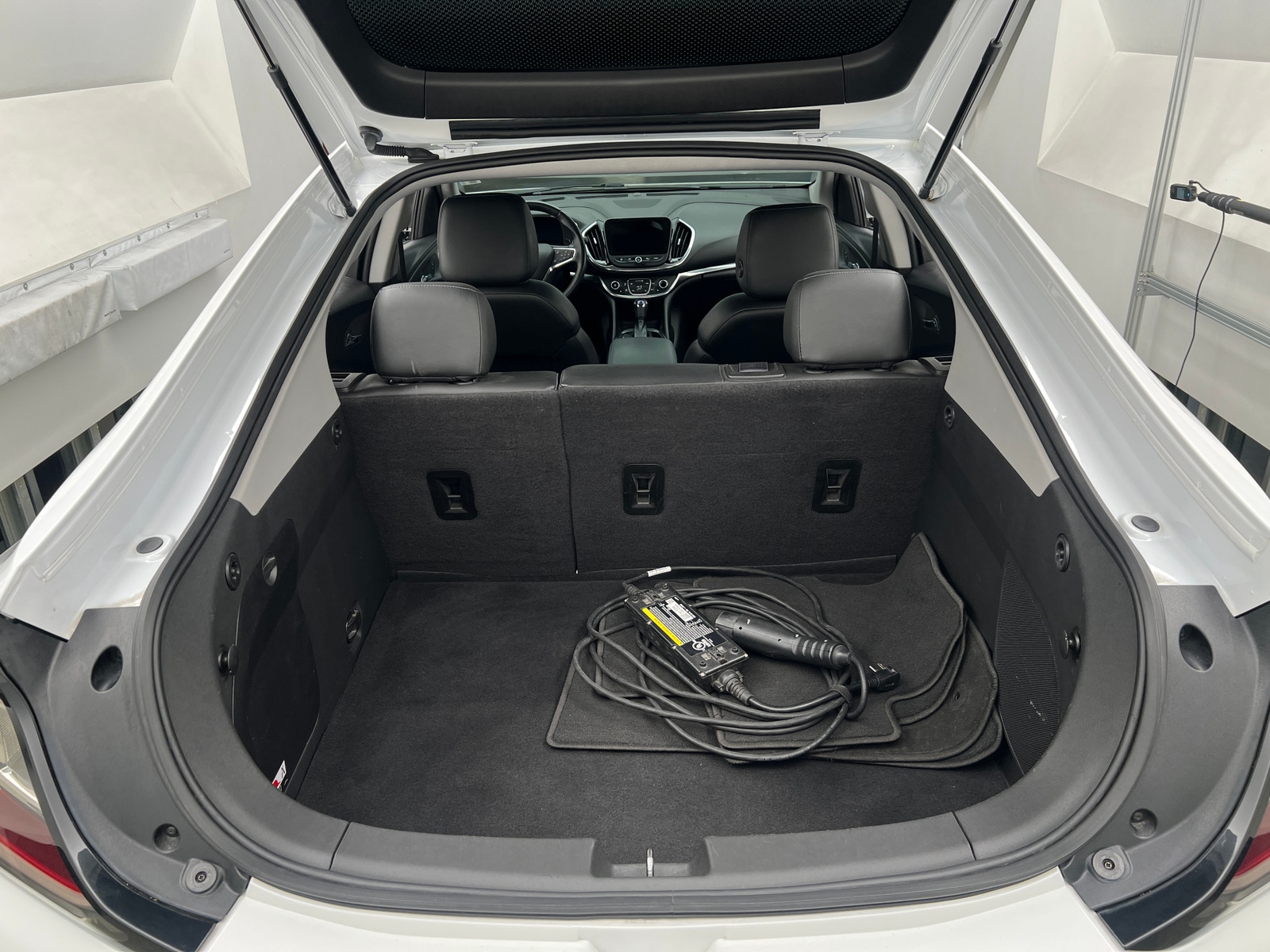 Thumbnail: 2016 Chevrolet Volt - 6
