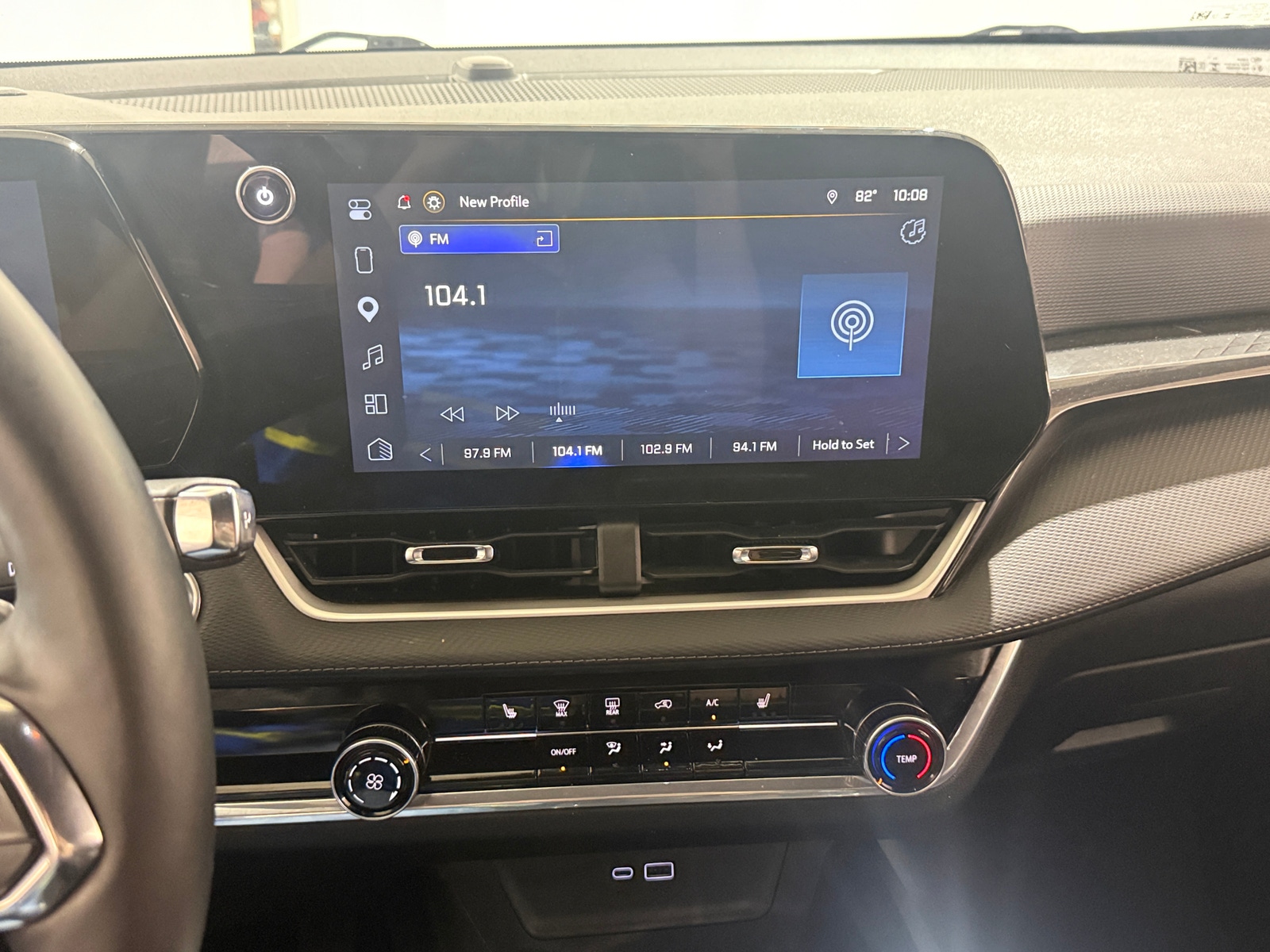 Thumbnail: 2025 Chevrolet Equinox - 4