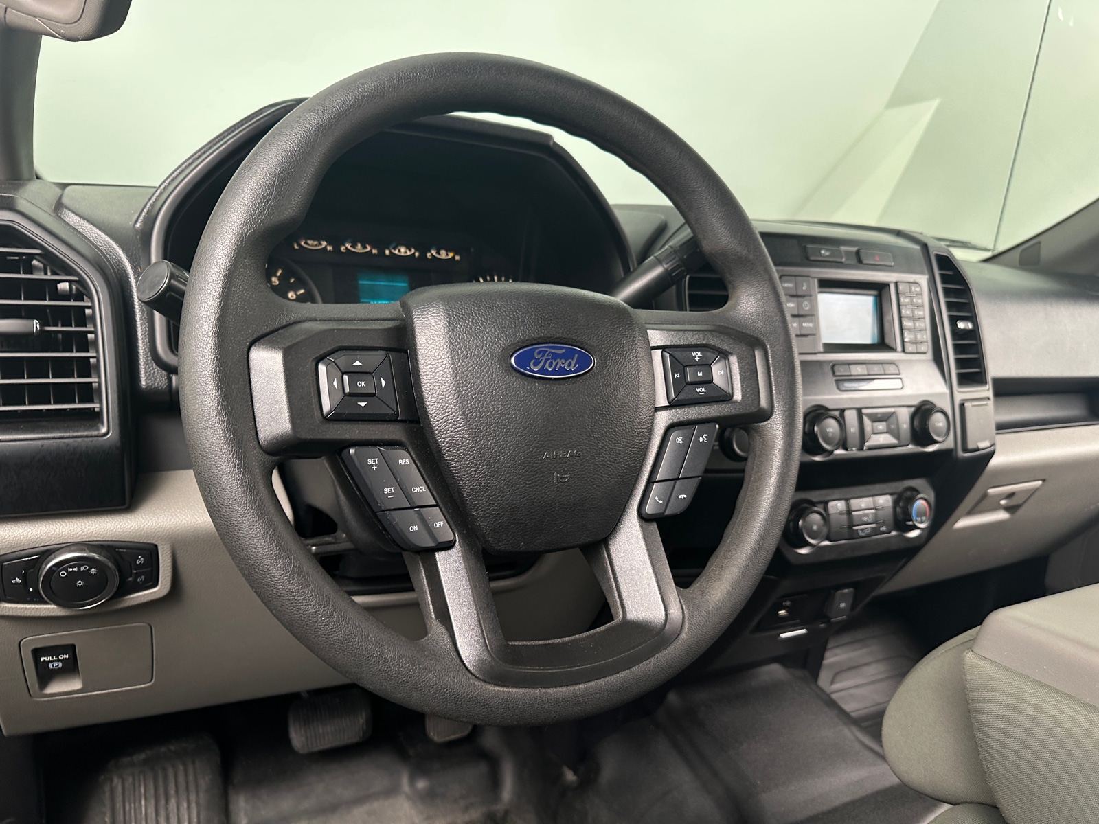 Thumbnail: 2016 Ford Econoline - 5