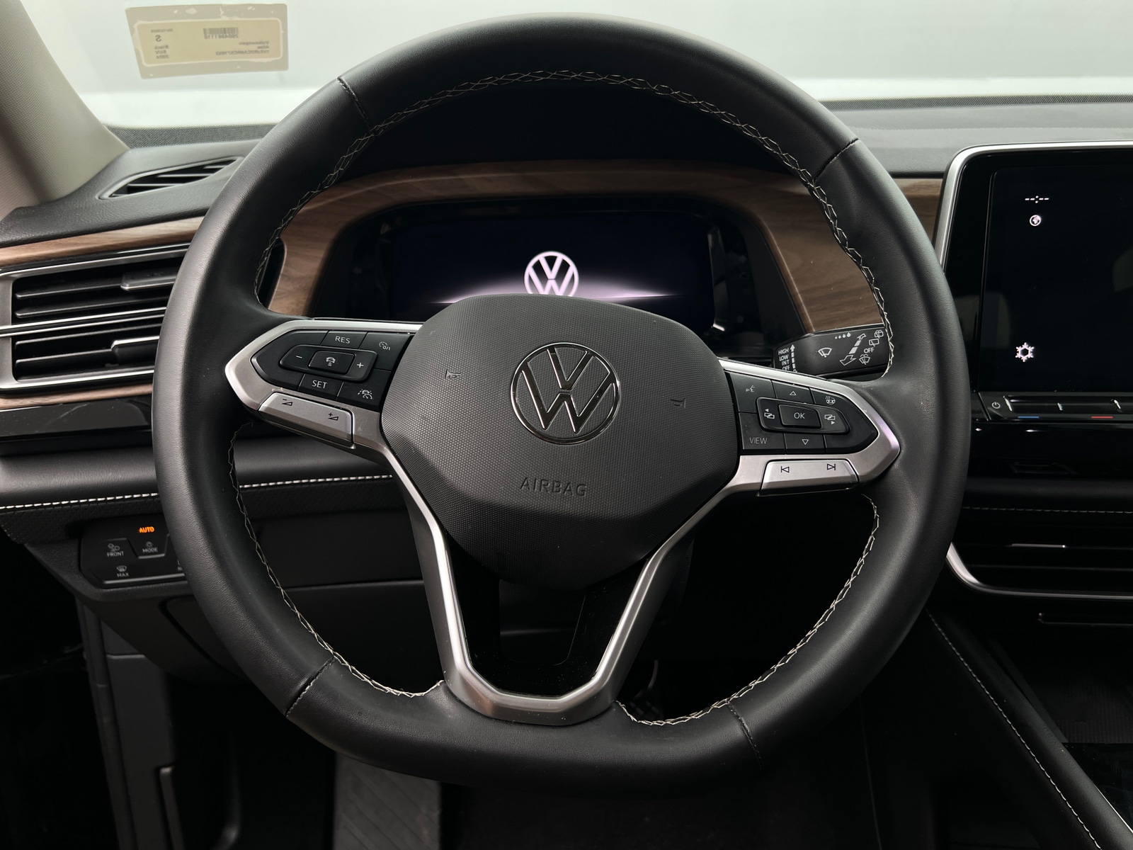 Thumbnail: 2024 Volkswagen Atlas - 4