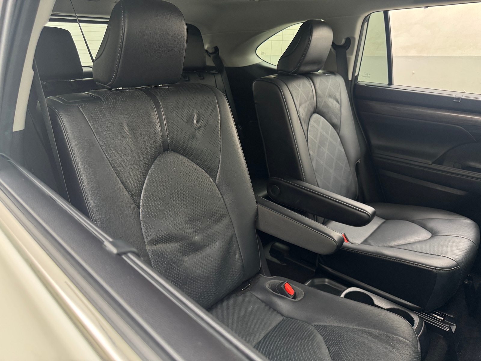 Thumbnail: 2021 Toyota Highlander - 6