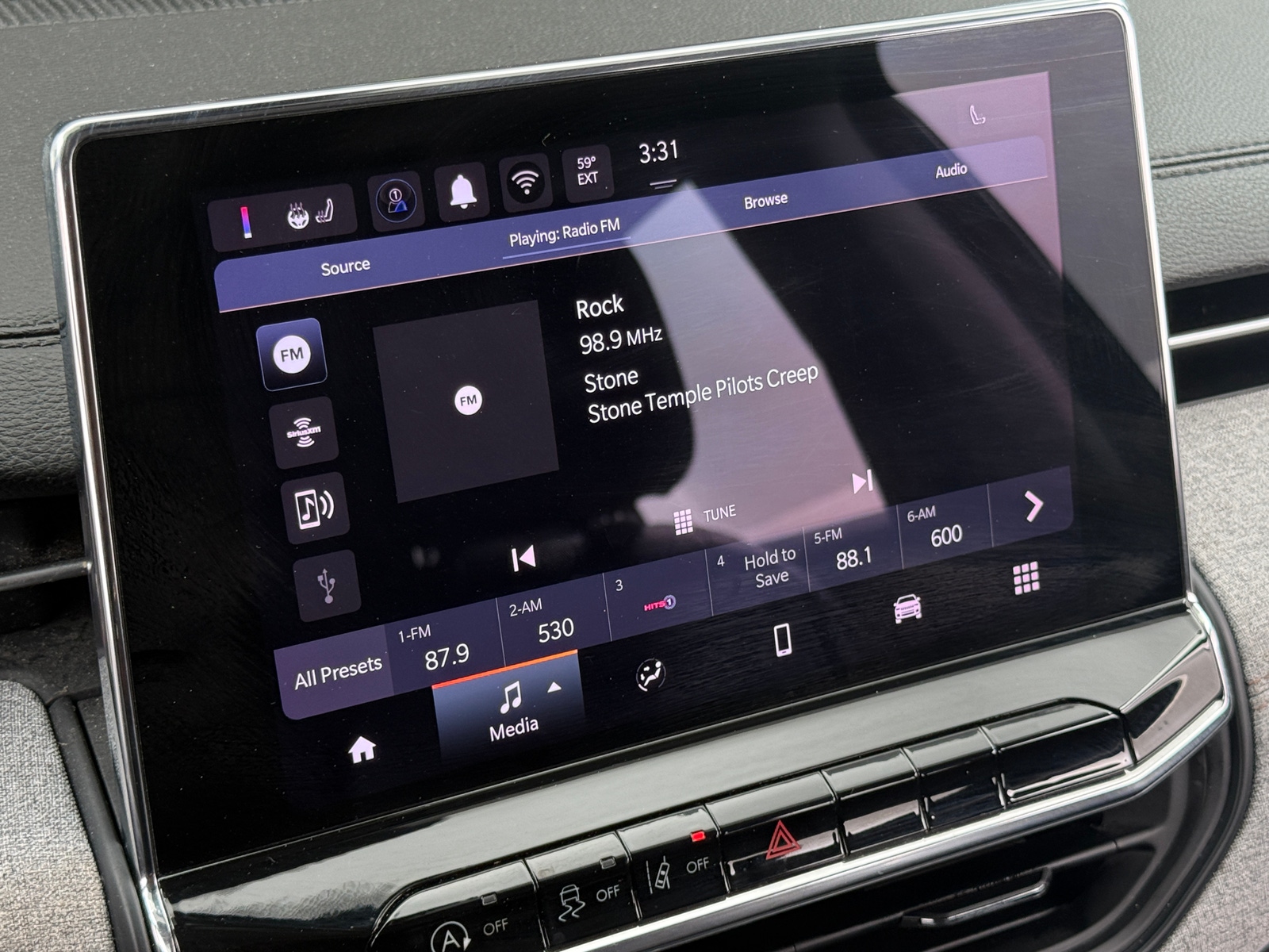Thumbnail: 2022 Jeep Compass - 3
