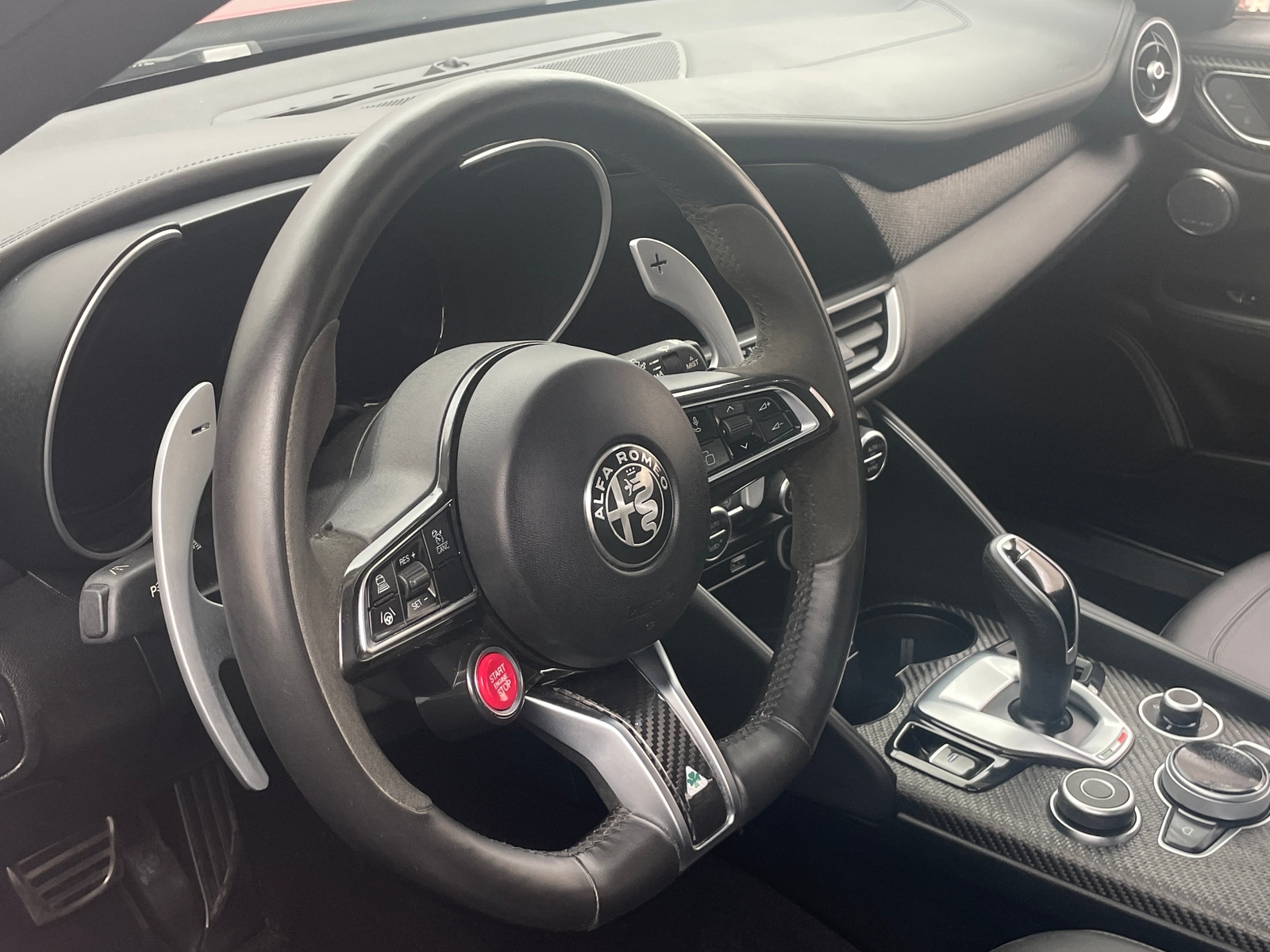 Thumbnail: 2024 Alfa Romeo Giulia - 4