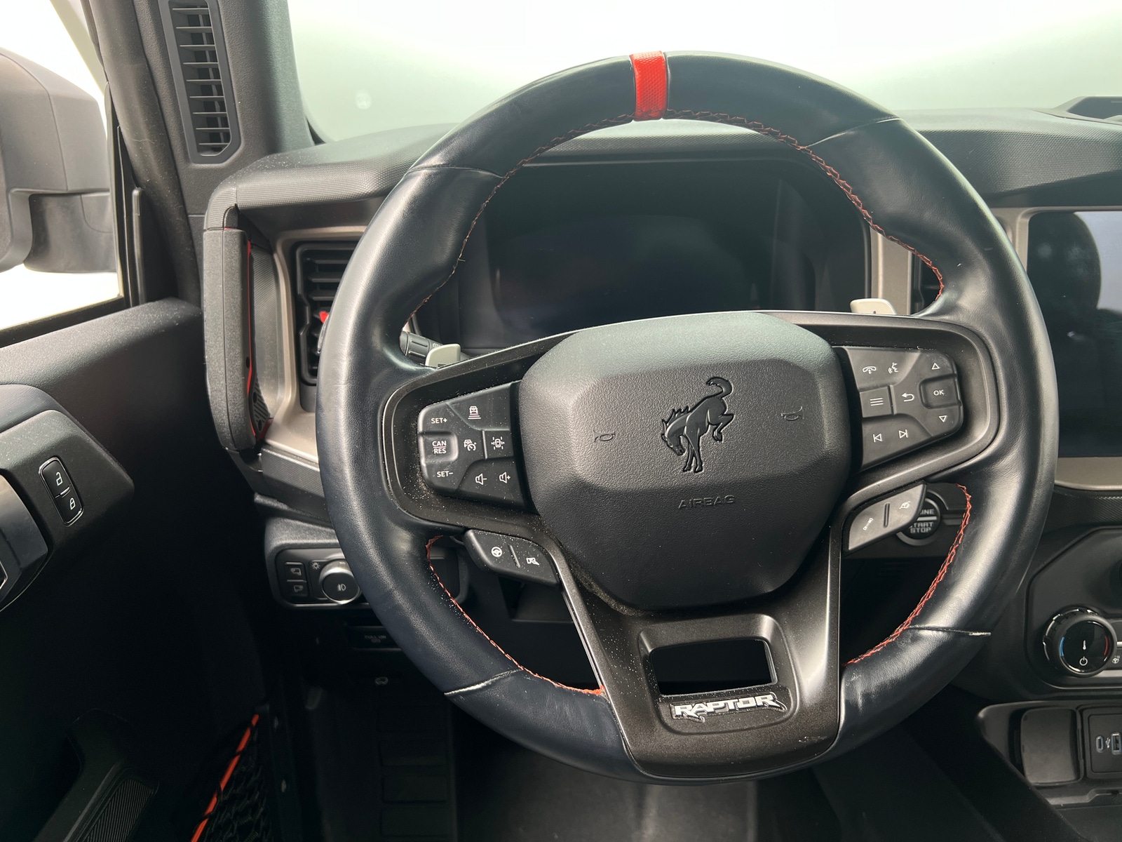 Thumbnail: 2022 Ford Bronco - 4