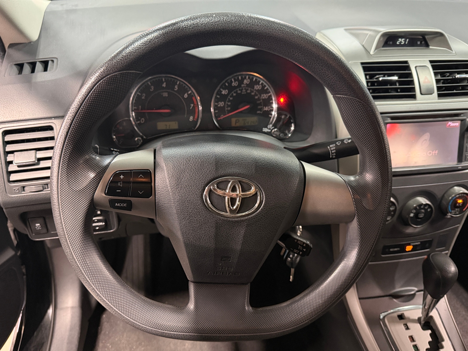 Thumbnail: 2013 Toyota Corolla - 5