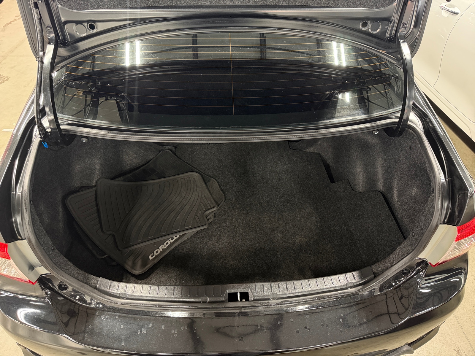 Thumbnail: 2013 Toyota Corolla - 7