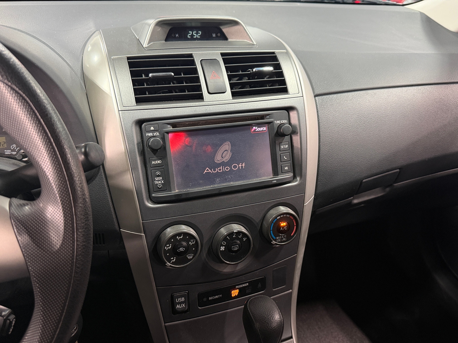 Thumbnail: 2013 Toyota Corolla - 4