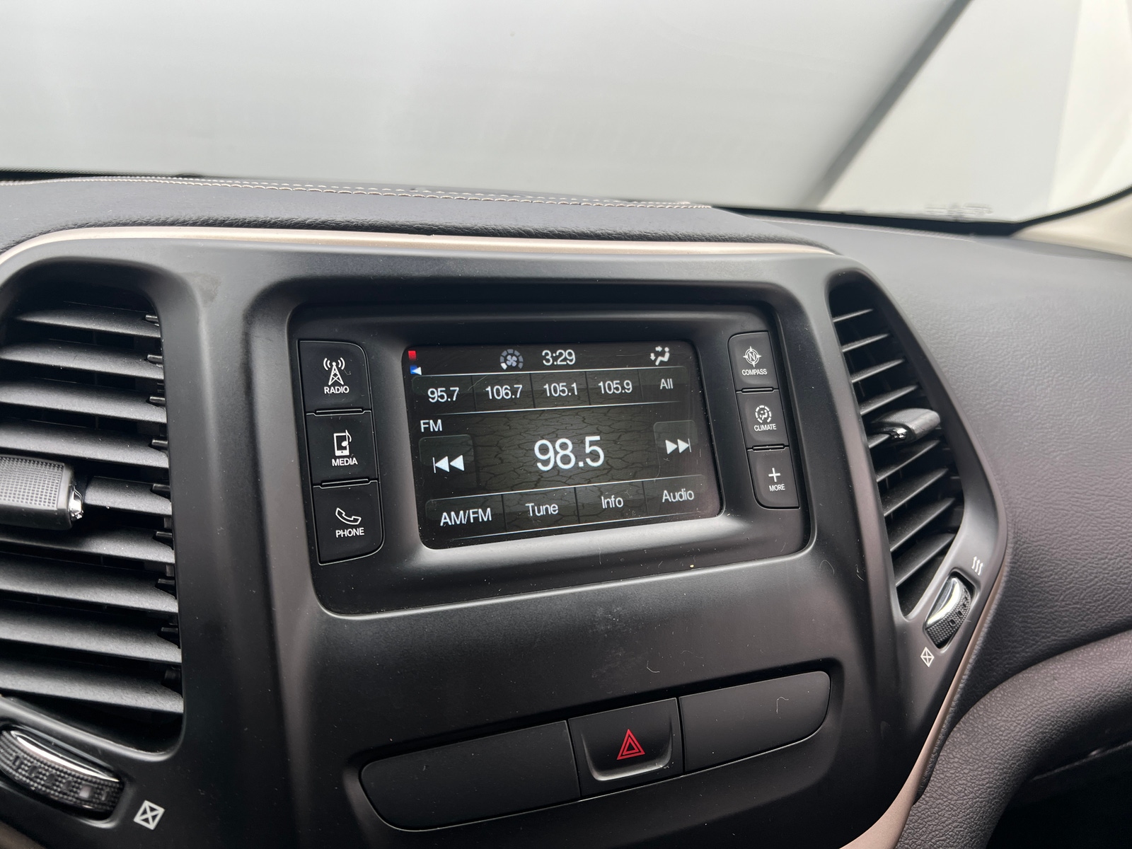 Thumbnail: 2015 Jeep Cherokee - 4