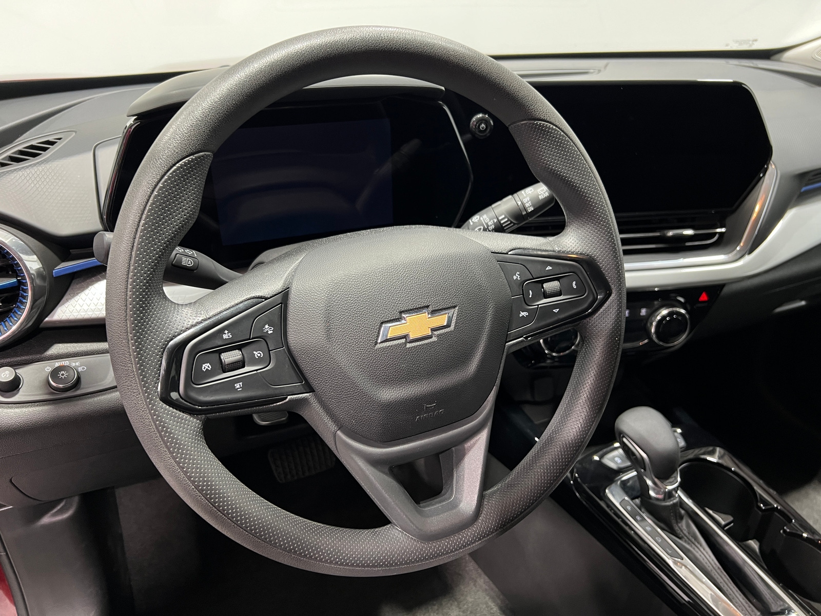 Thumbnail: 2025 Chevrolet Trax - 5