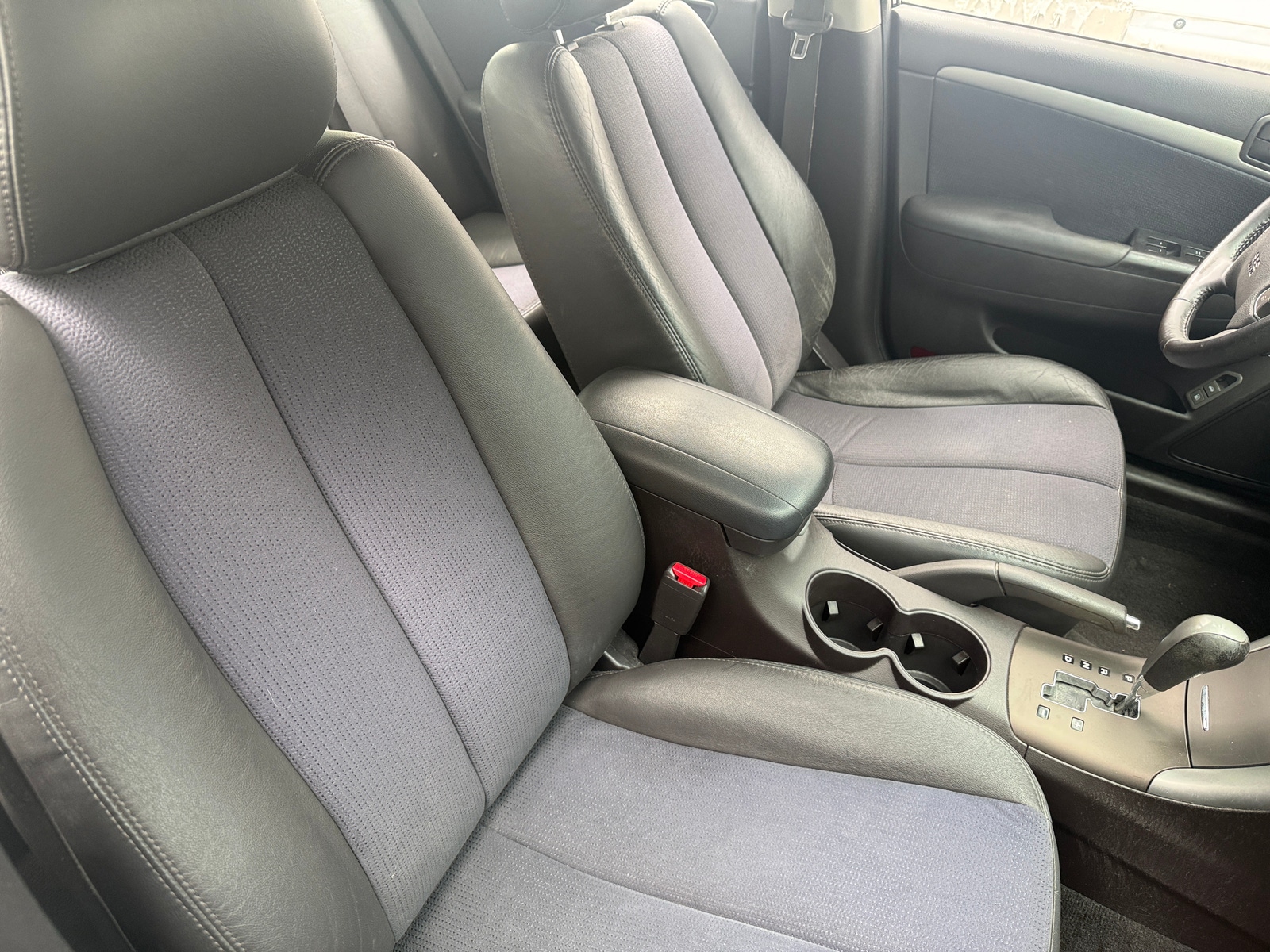 Thumbnail: 2010 Hyundai Sonata - 2
