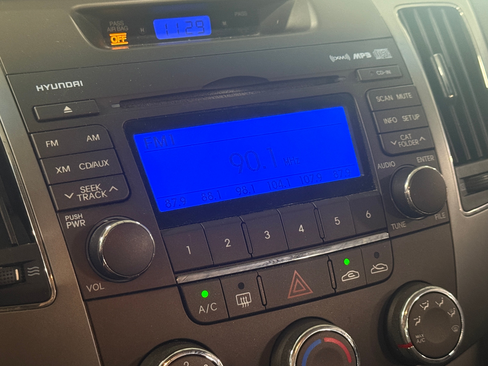 Thumbnail: 2010 Hyundai Sonata - 4