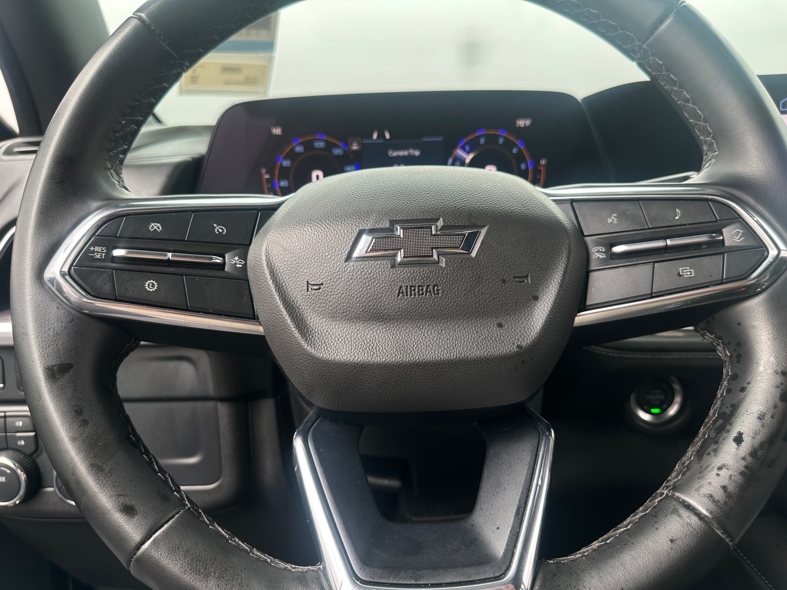 Thumbnail: 2025 Chevrolet Suburban - 4