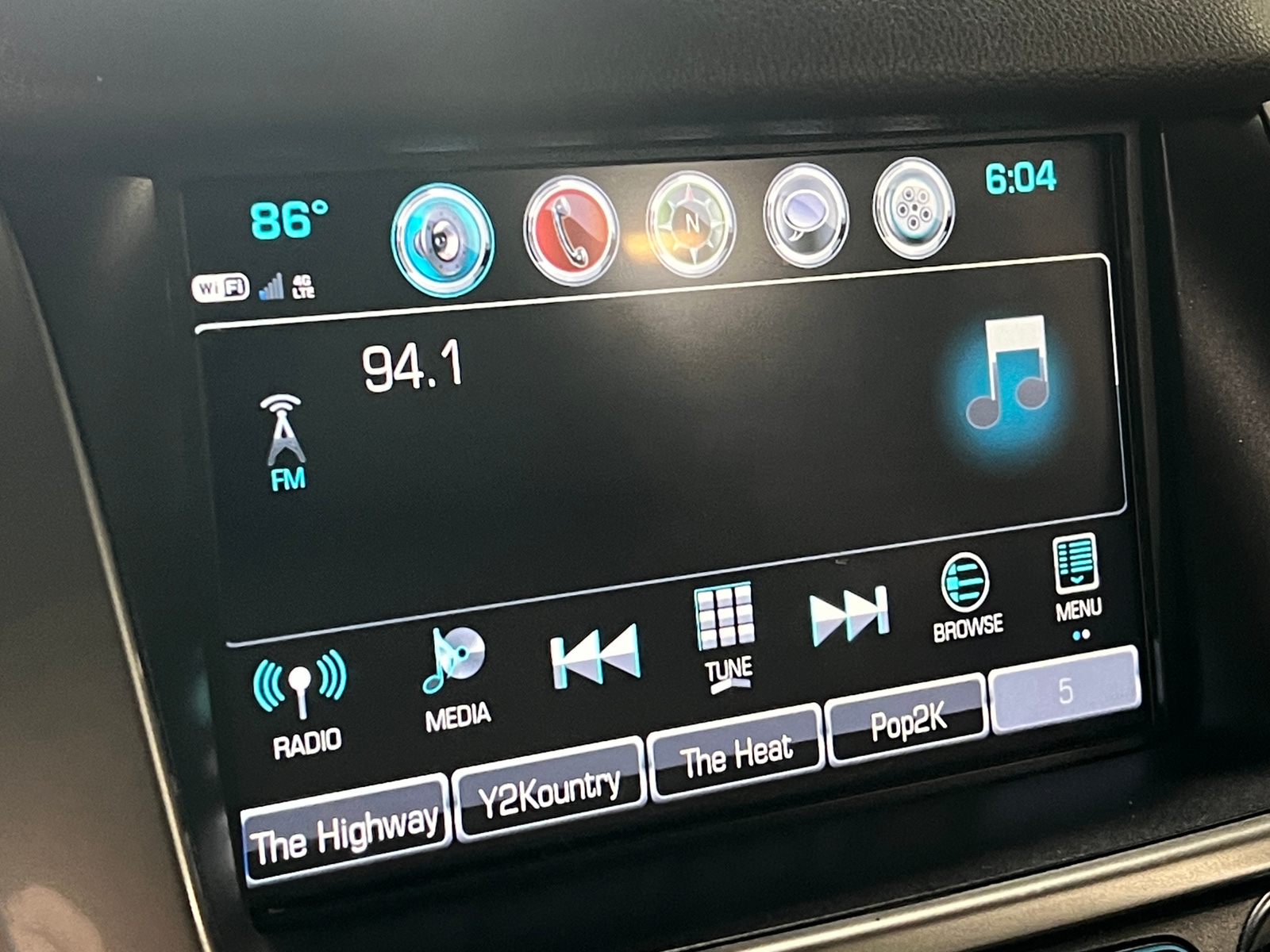 Thumbnail: 2020 Chevrolet Tahoe - 3