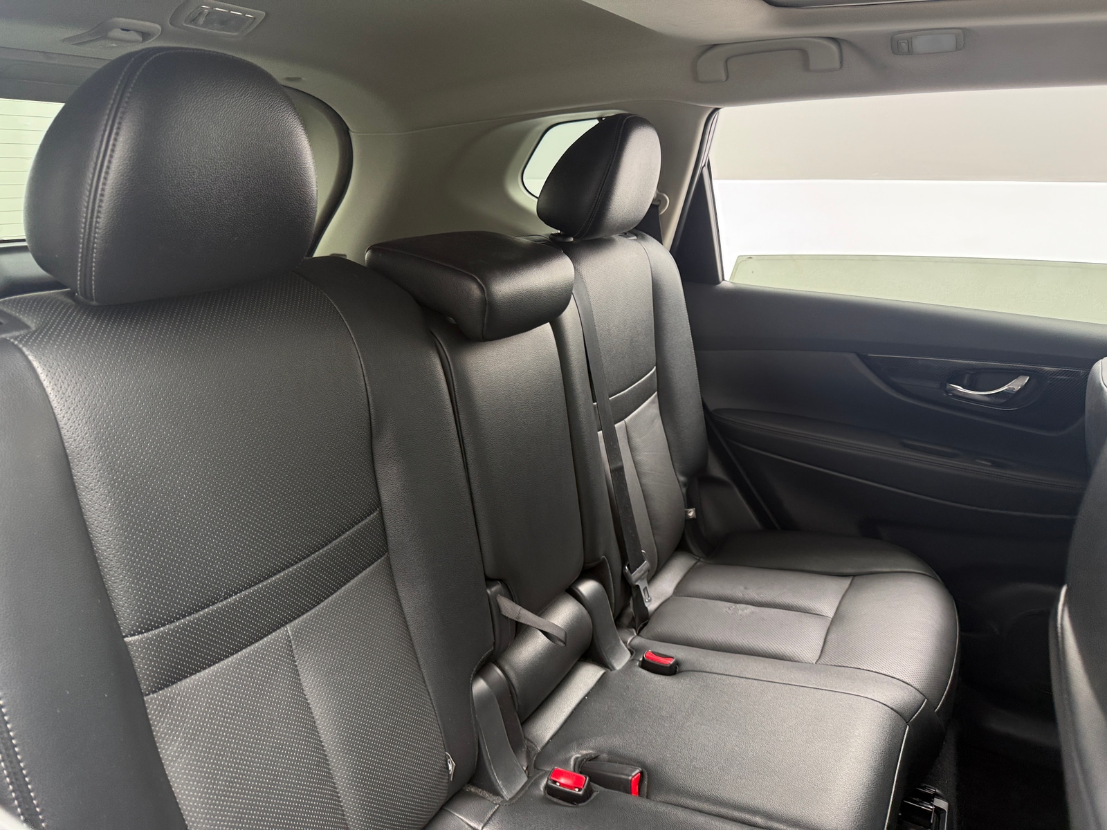Thumbnail: 2017 Nissan Rogue - 5