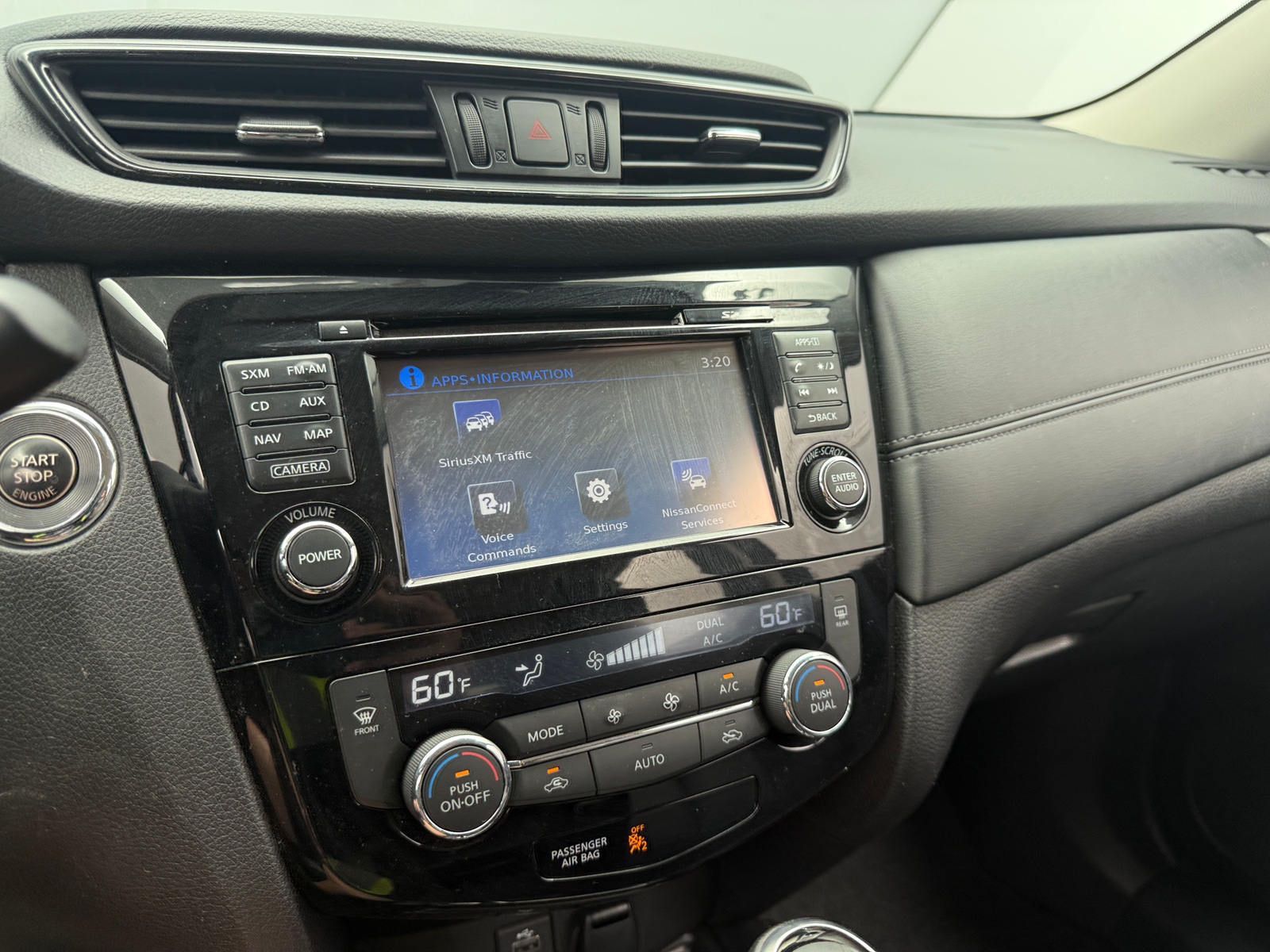 Thumbnail: 2017 Nissan Rogue - 3