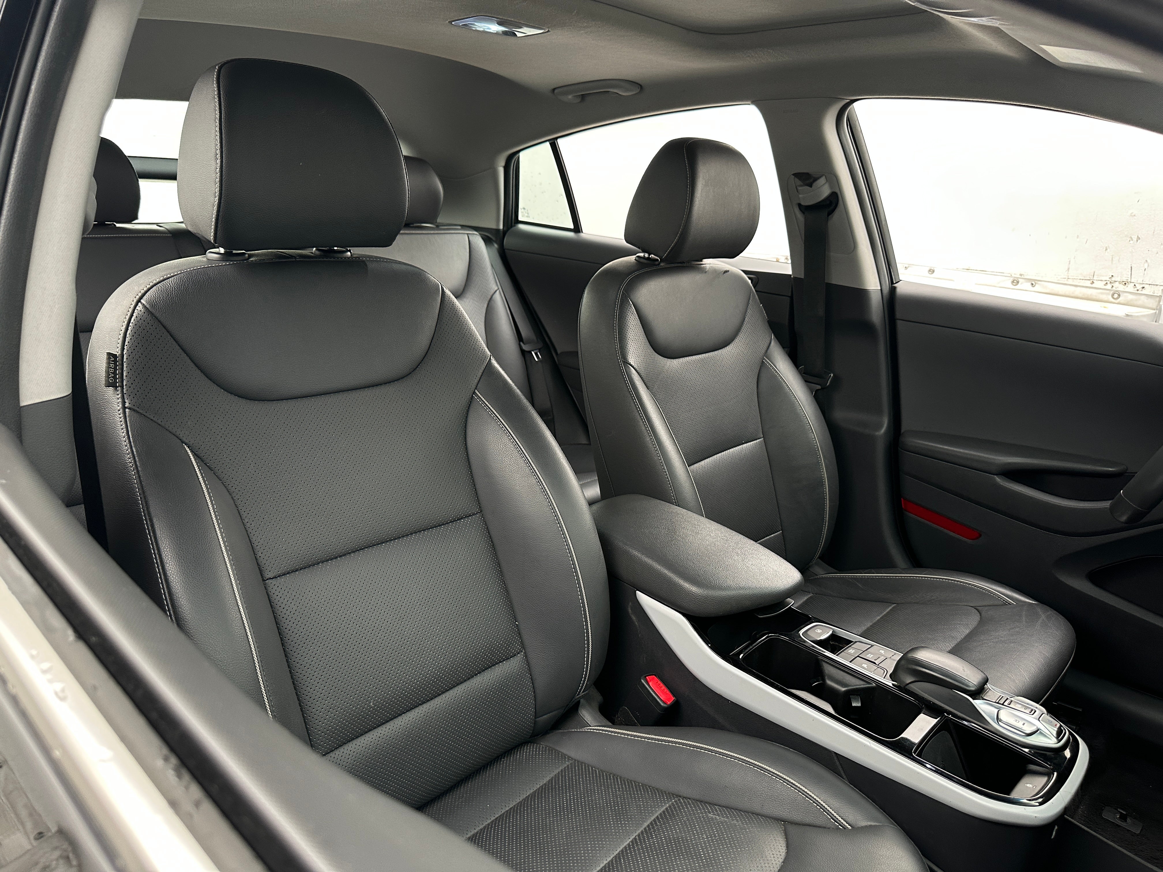 Used 2019 Hyundai Ioniq Limited with VIN KMHC05LH7KU034293 for sale in Auburn, WA