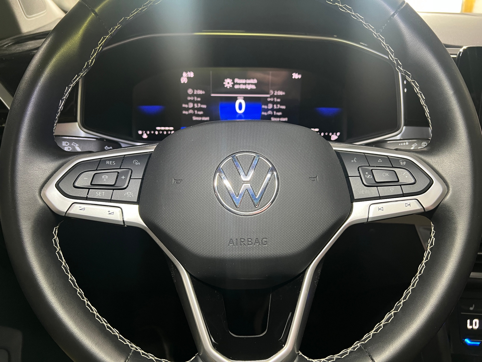 Thumbnail: 2025 Volkswagen Taos - 4