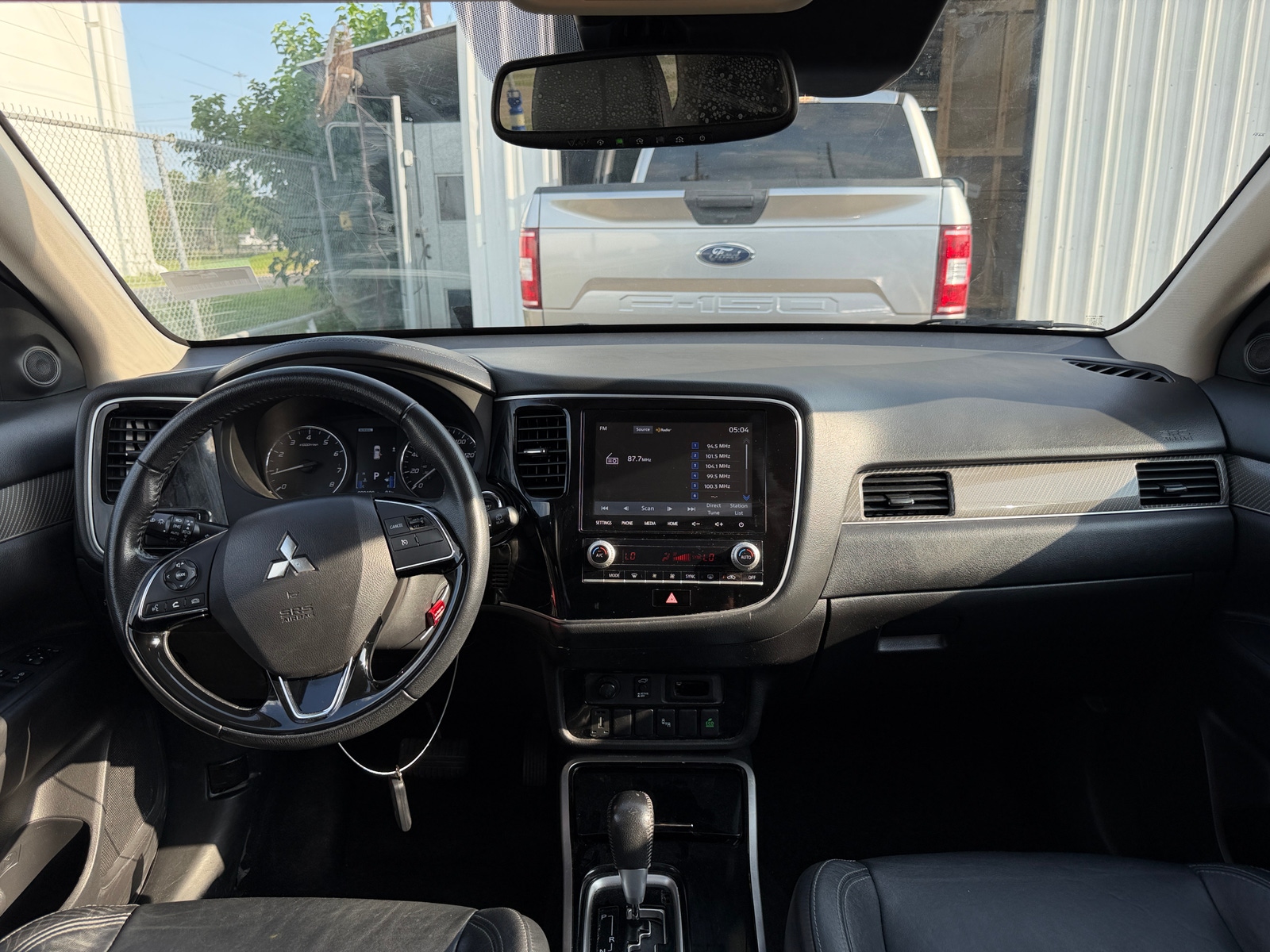Thumbnail: 2020 Mitsubishi Outlander - 2