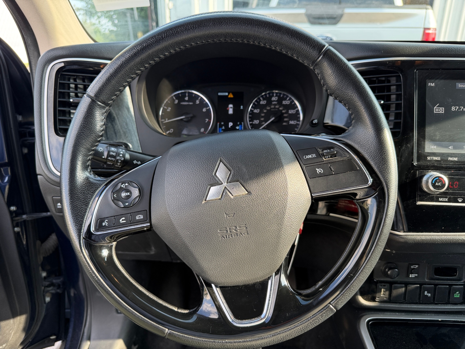 Thumbnail: 2020 Mitsubishi Outlander - 4