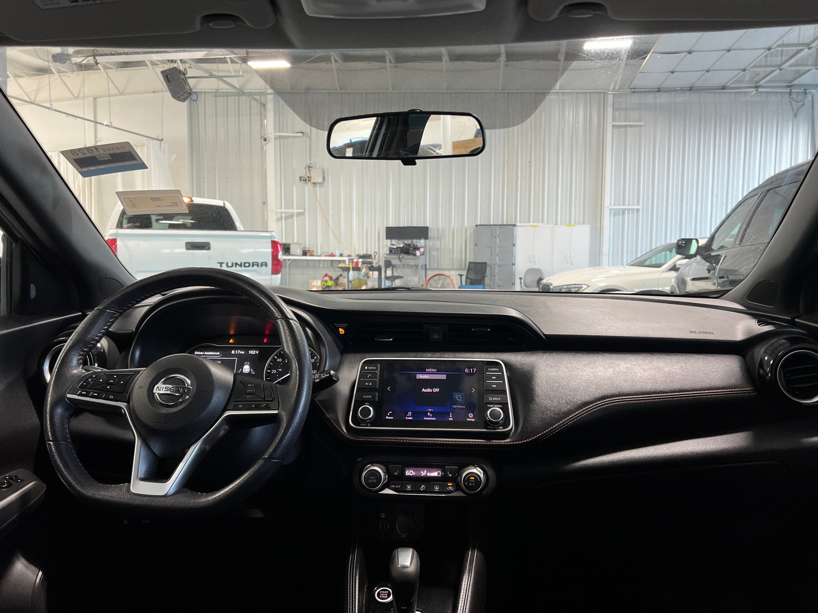 Thumbnail: 2018 Nissan Kicks - 2