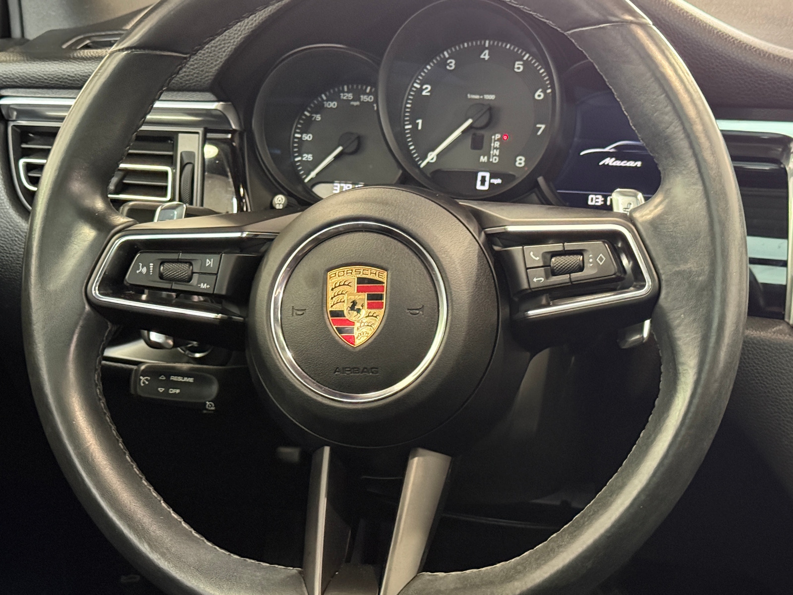 Thumbnail: 2022 Porsche Macan - 4