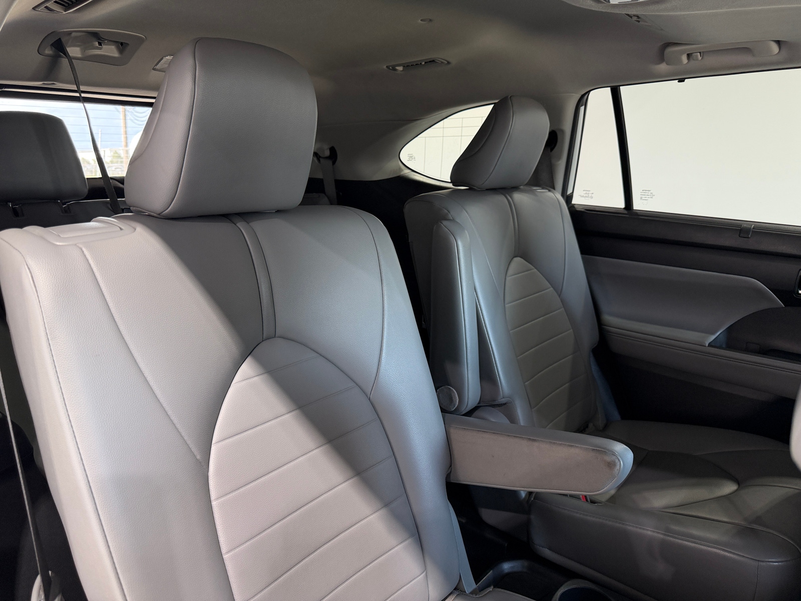 Thumbnail: 2021 Toyota Highlander - 5