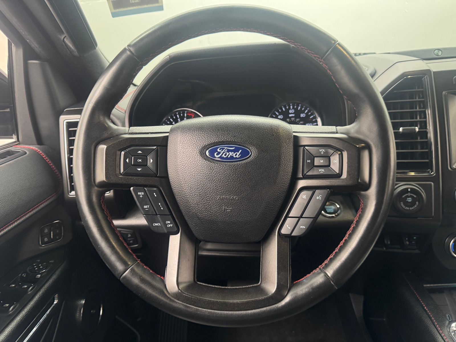 Thumbnail: 2020 Ford Expedition - 4