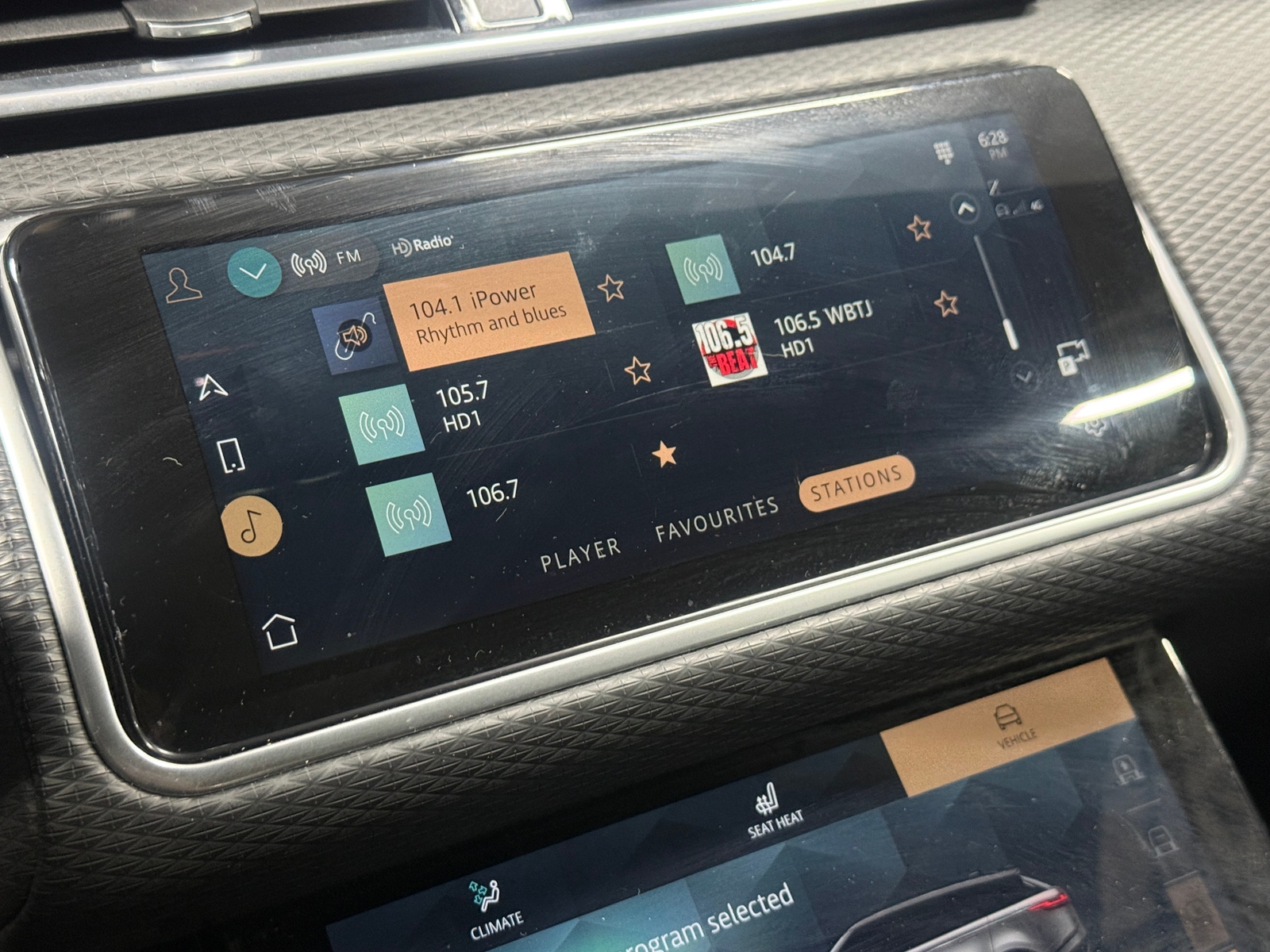 Thumbnail: 2023 Land Rover Range Rover Velar - 3