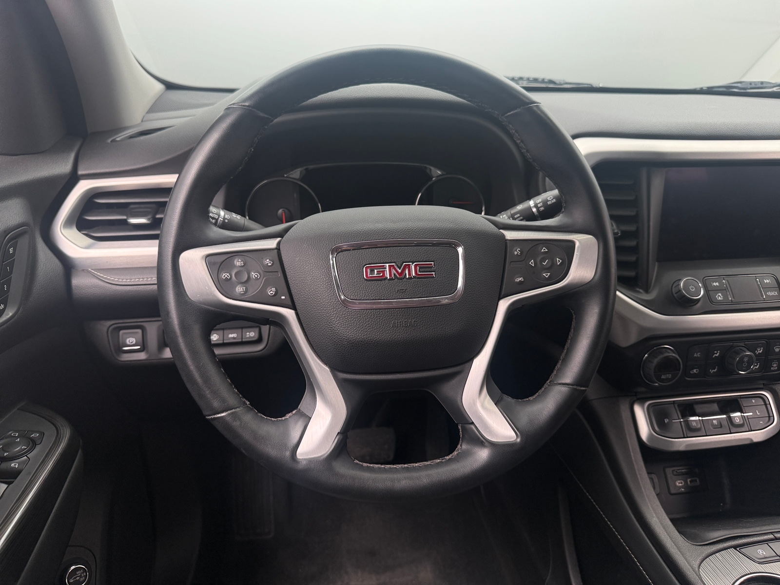 Thumbnail: 2023 GMC Acadia - 4