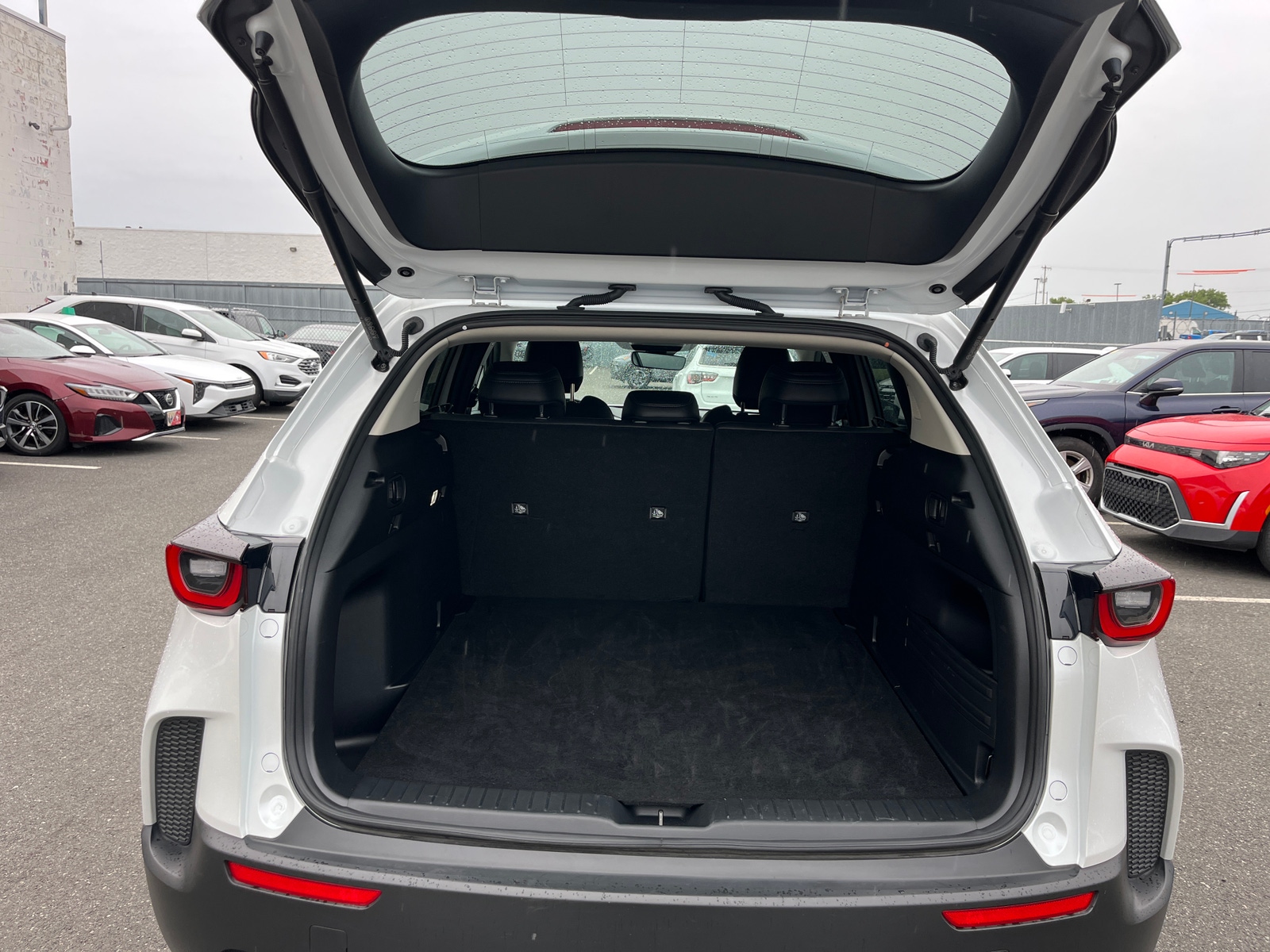 Thumbnail: 2025 Mazda CX-50 - 5