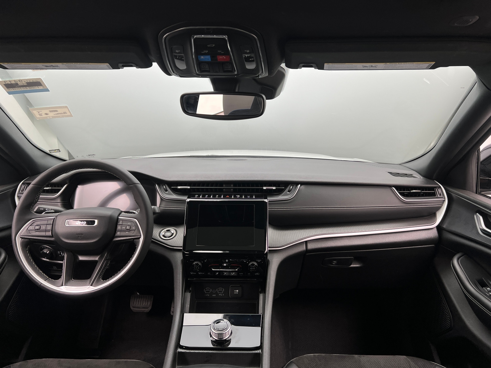 Thumbnail: 2023 Jeep Grand Cherokee L - 3