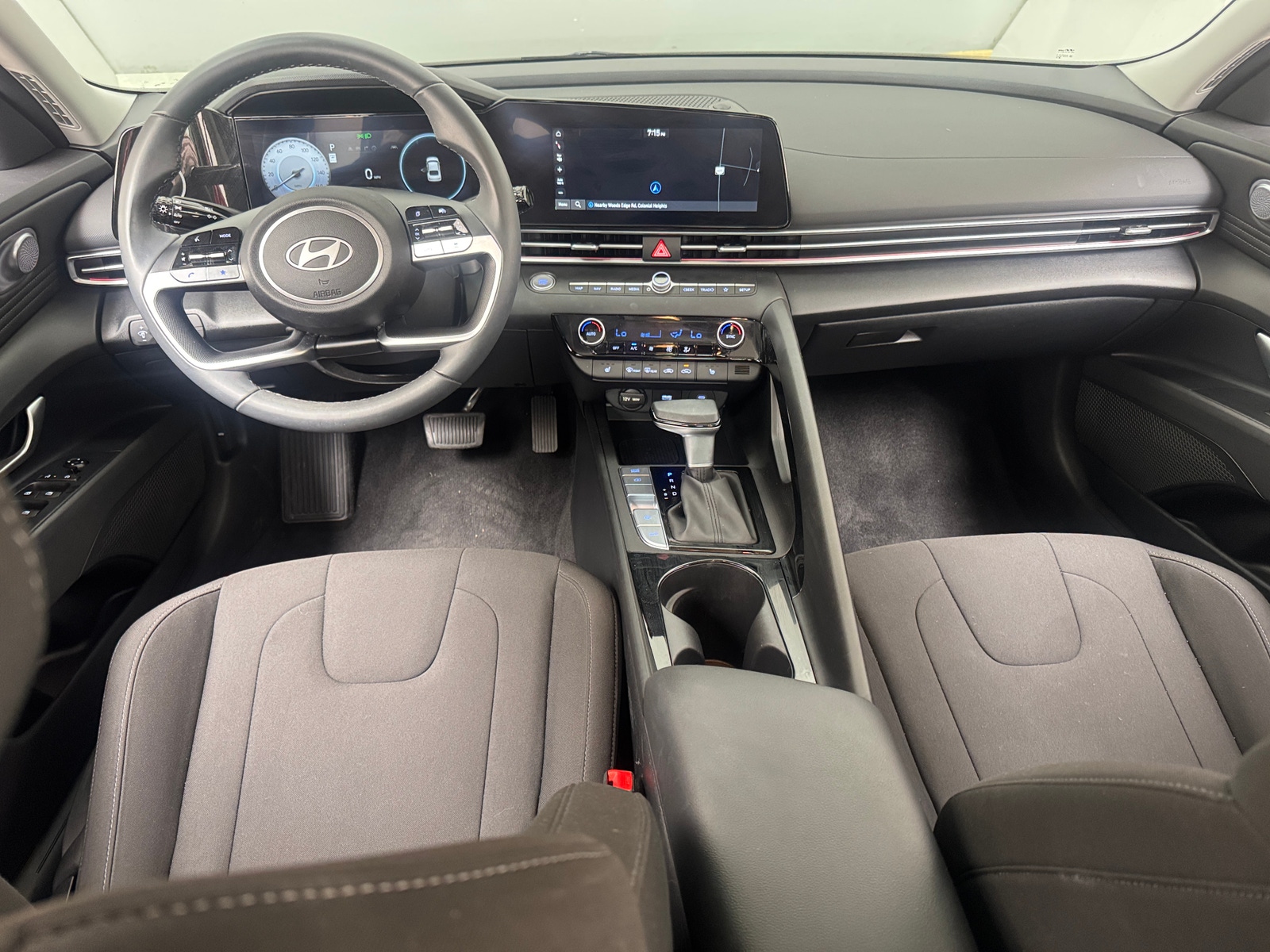 Thumbnail: 2025 Hyundai Elantra - 3