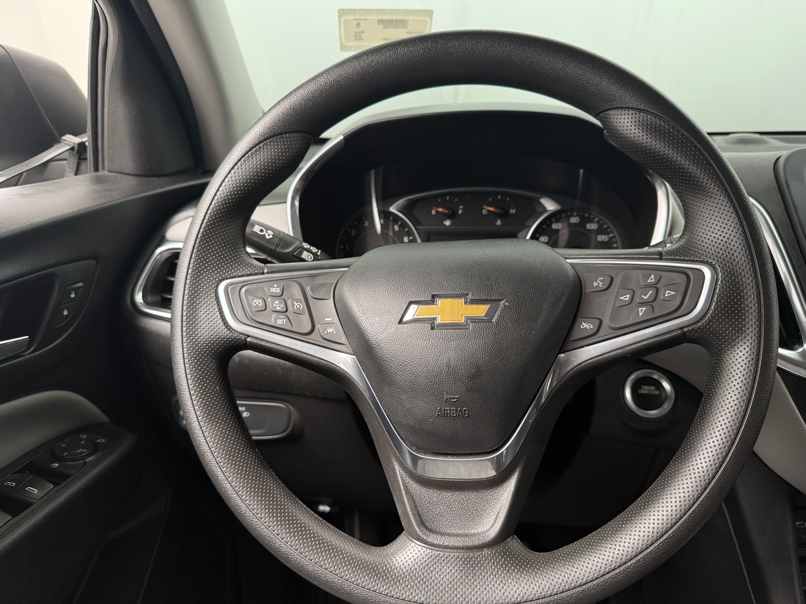 Thumbnail: 2022 Chevrolet Equinox - 5