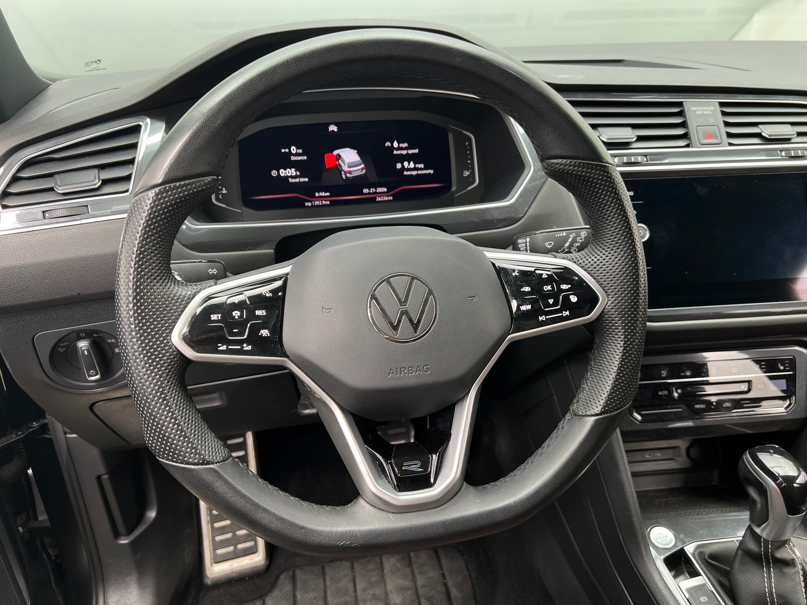 Thumbnail: 2022 Volkswagen Tiguan - 4