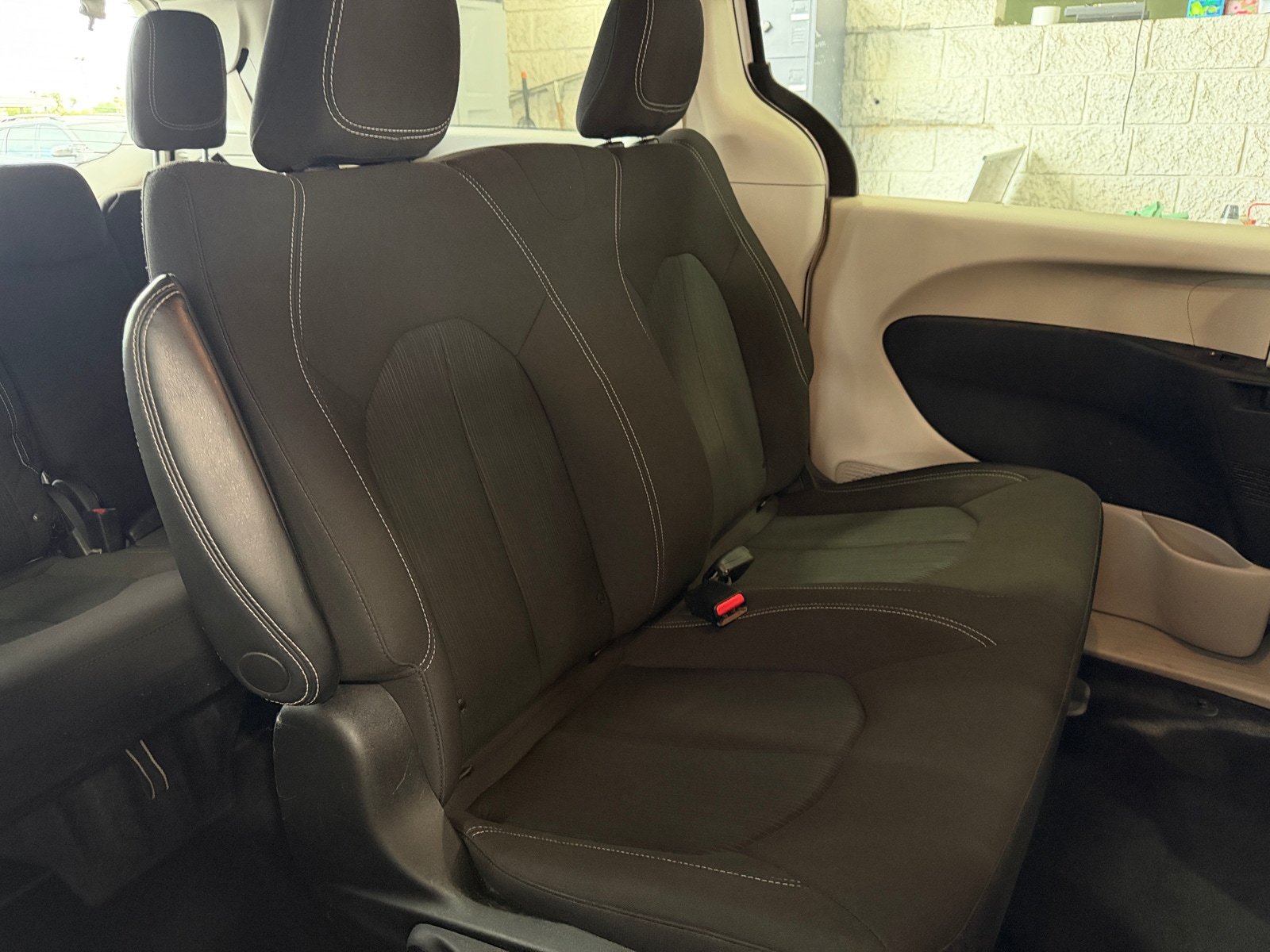 Thumbnail: 2021 Chrysler Voyager - 6
