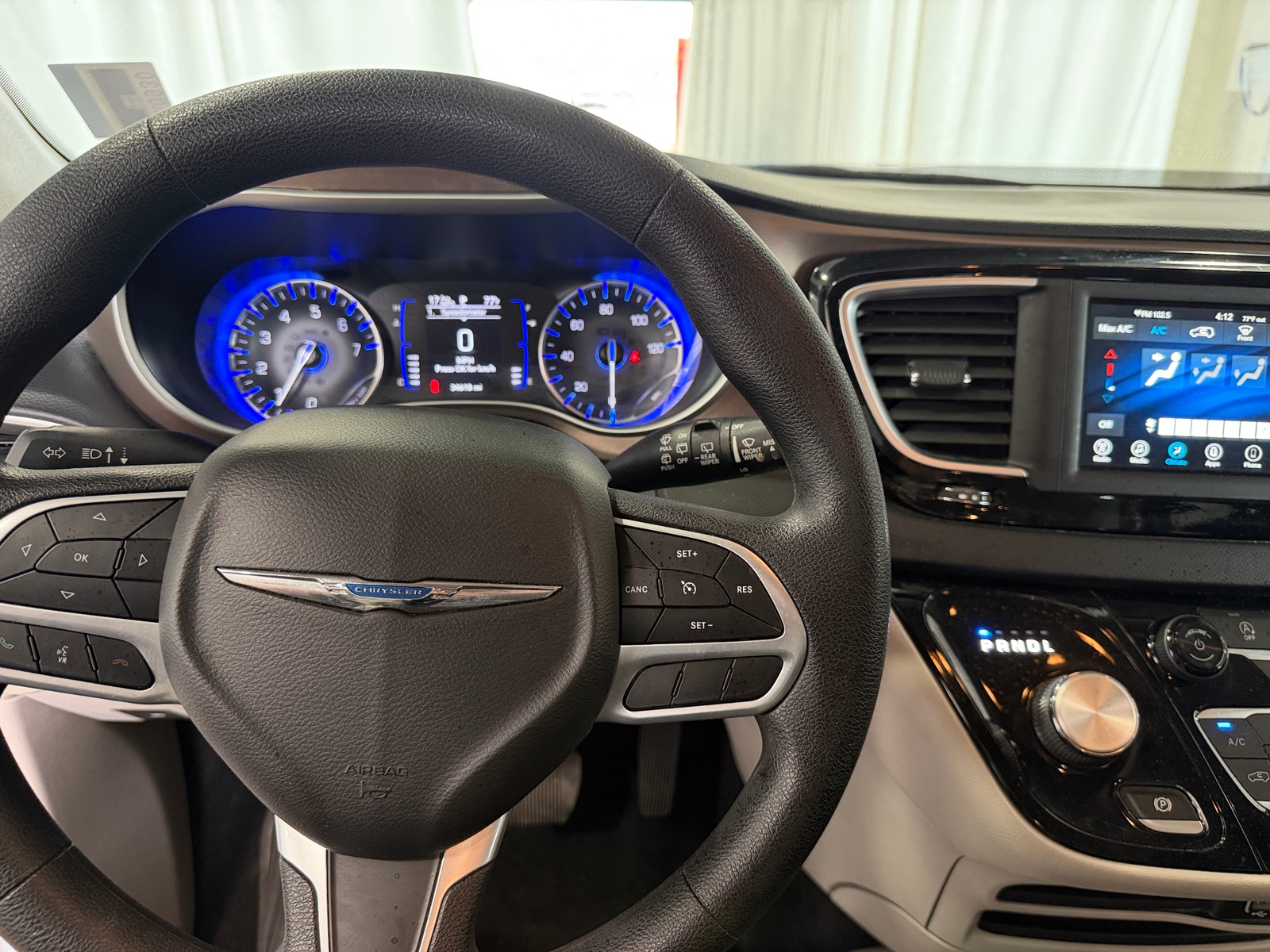 Thumbnail: 2021 Chrysler Voyager - 3
