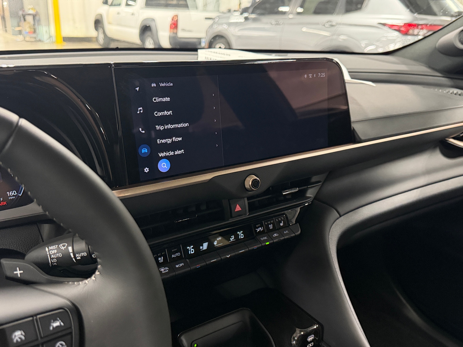Thumbnail: 2025 Toyota Crown Signia - 3