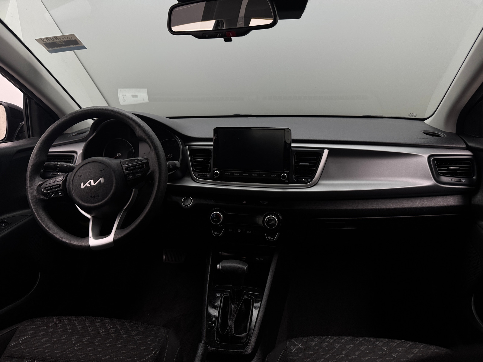 Thumbnail: 2023 Kia Rio - 3